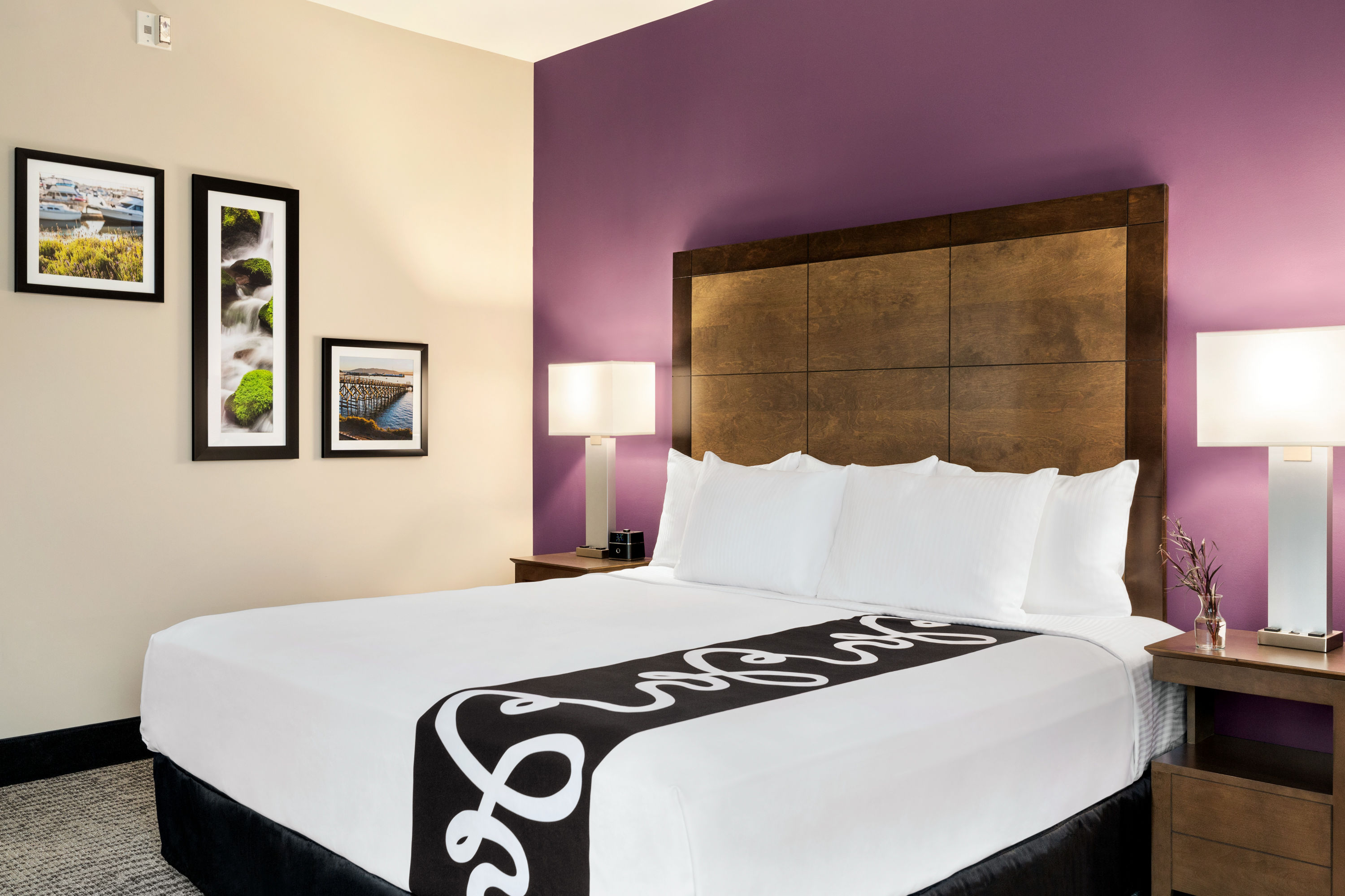 Guest room at the La Quinta Inn & Suites by Wyndham Burlington in Burlington, Washington