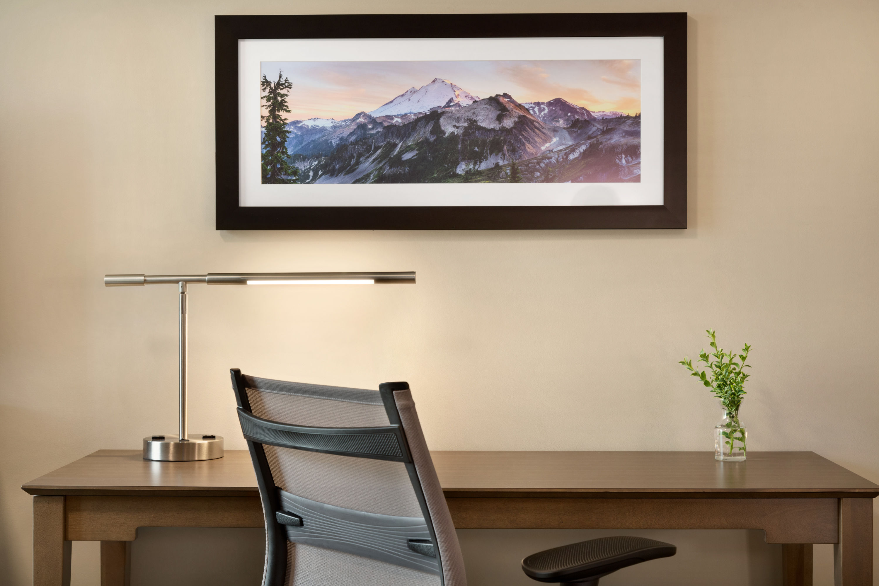 Guest room at the La Quinta Inn & Suites by Wyndham Burlington in Burlington, Washington