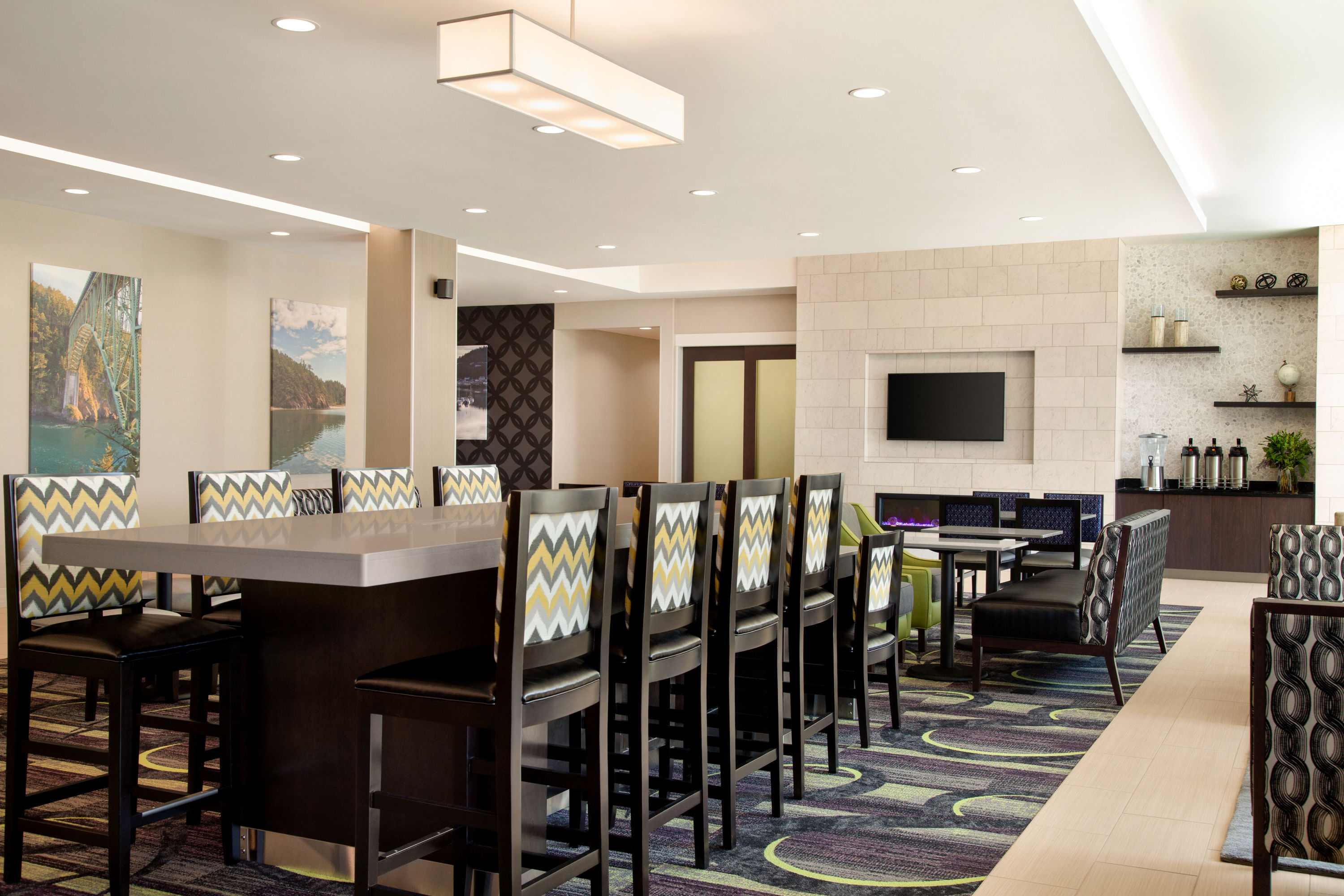 La Quinta Inn & Suites By Wyndham Burlington La Quinta Inn & Suites by Wyndham Burlington | Burlington, WA Hotels
