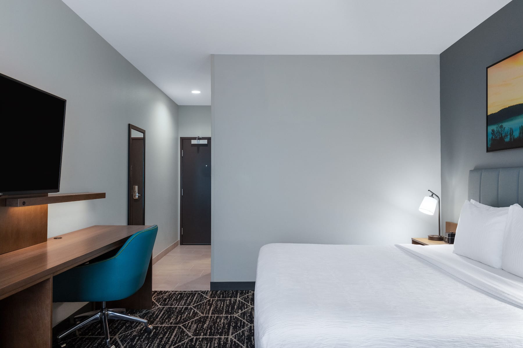 Guest room at the La Quinta Inn & Suites by Wyndham Centralia in Centralia, Washington