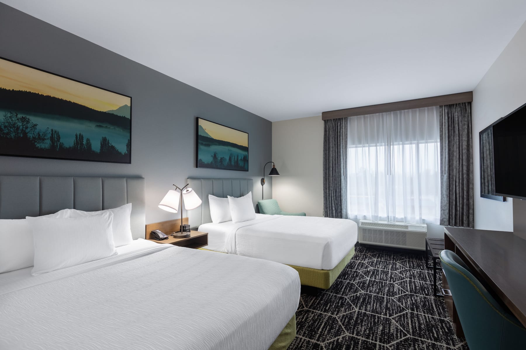 Guest room at the La Quinta Inn & Suites by Wyndham Centralia in Centralia, Washington