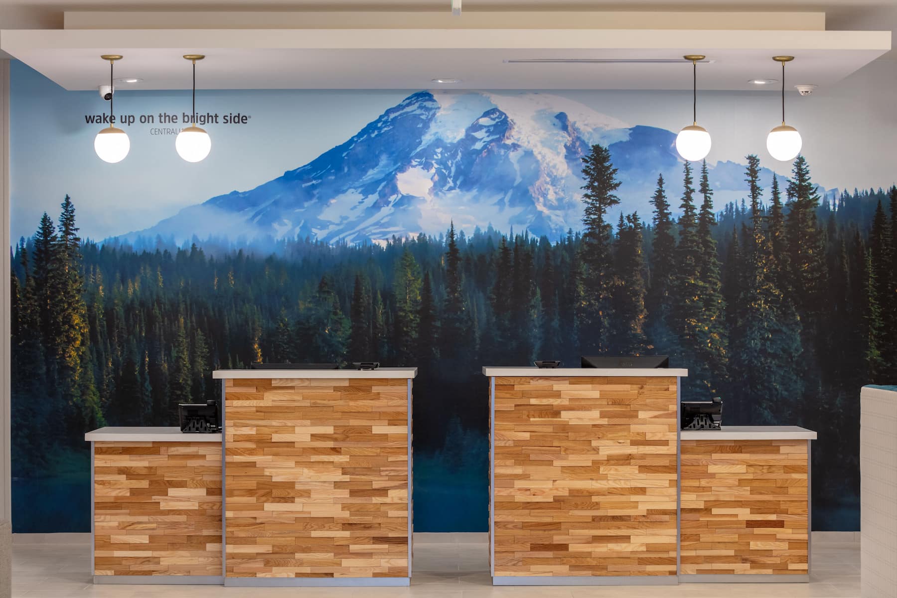 La Quinta Inn & Suites by Wyndham Centralia reception in Centralia, Washington