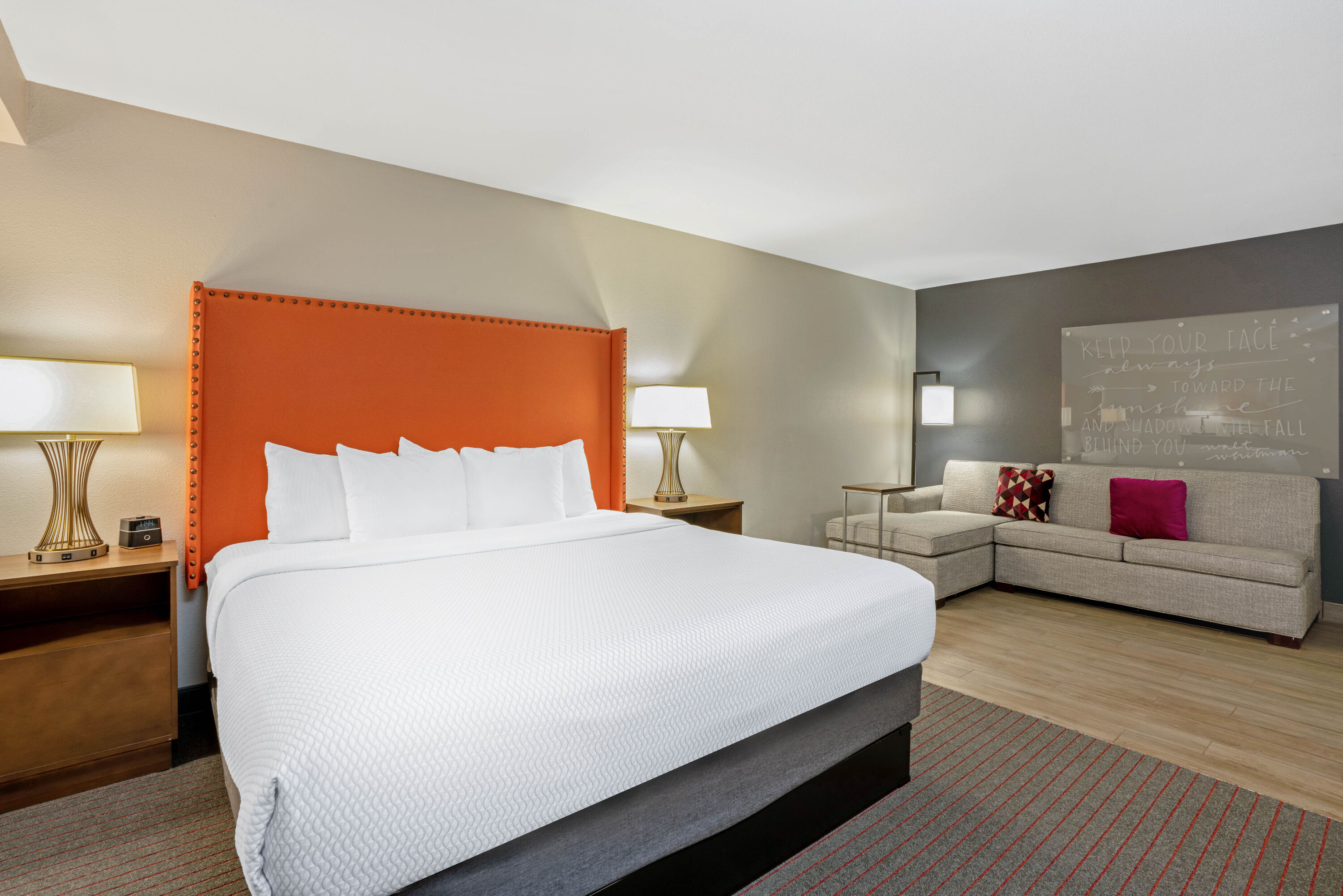 La Quinta Inn & Suites by Wyndham Seattle Federal Way suite in Federal Way, Washington