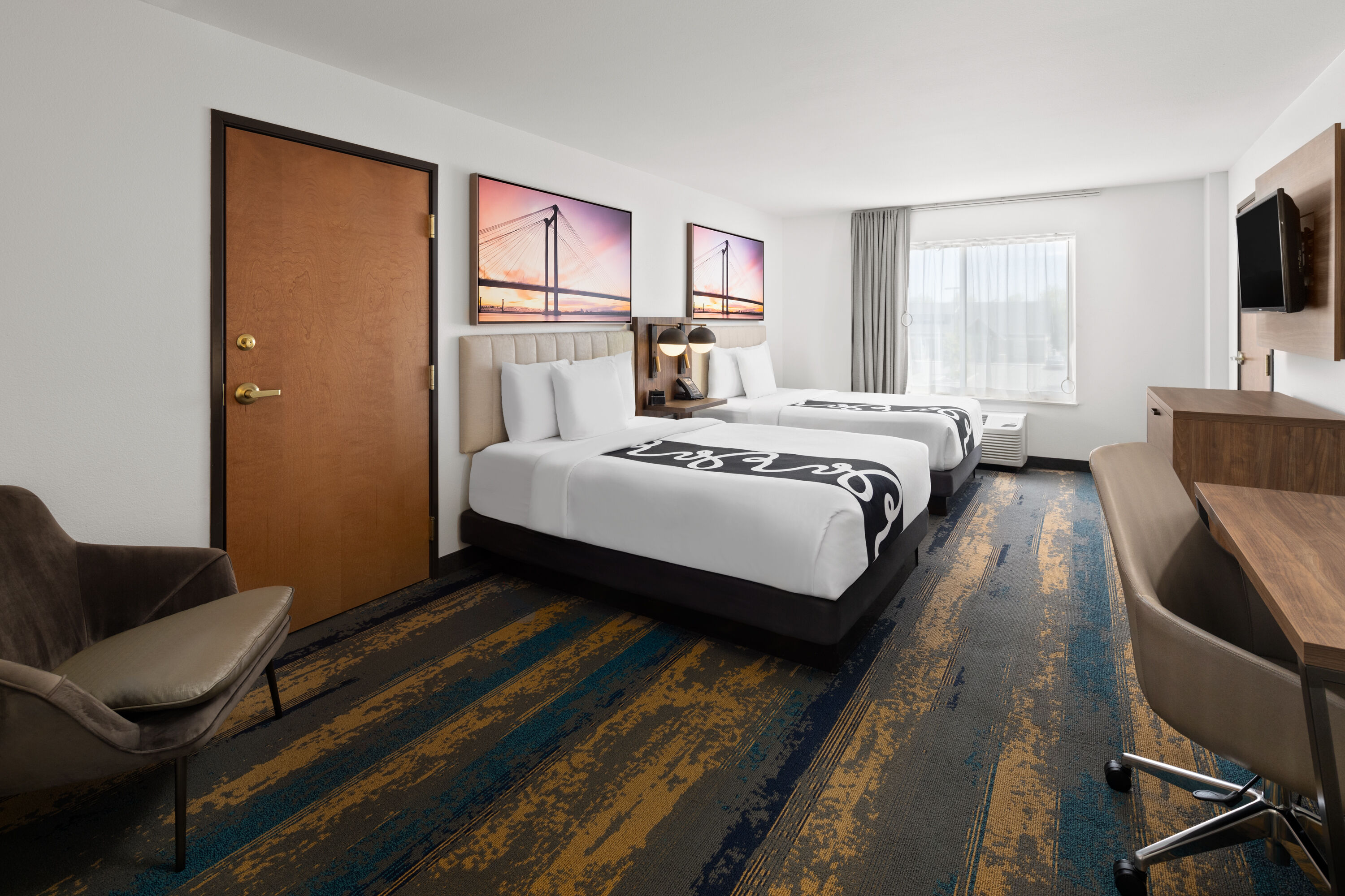 Guest room at the La Quinta Inn & Suites by Wyndham Kennewick in Kennewick, Washington