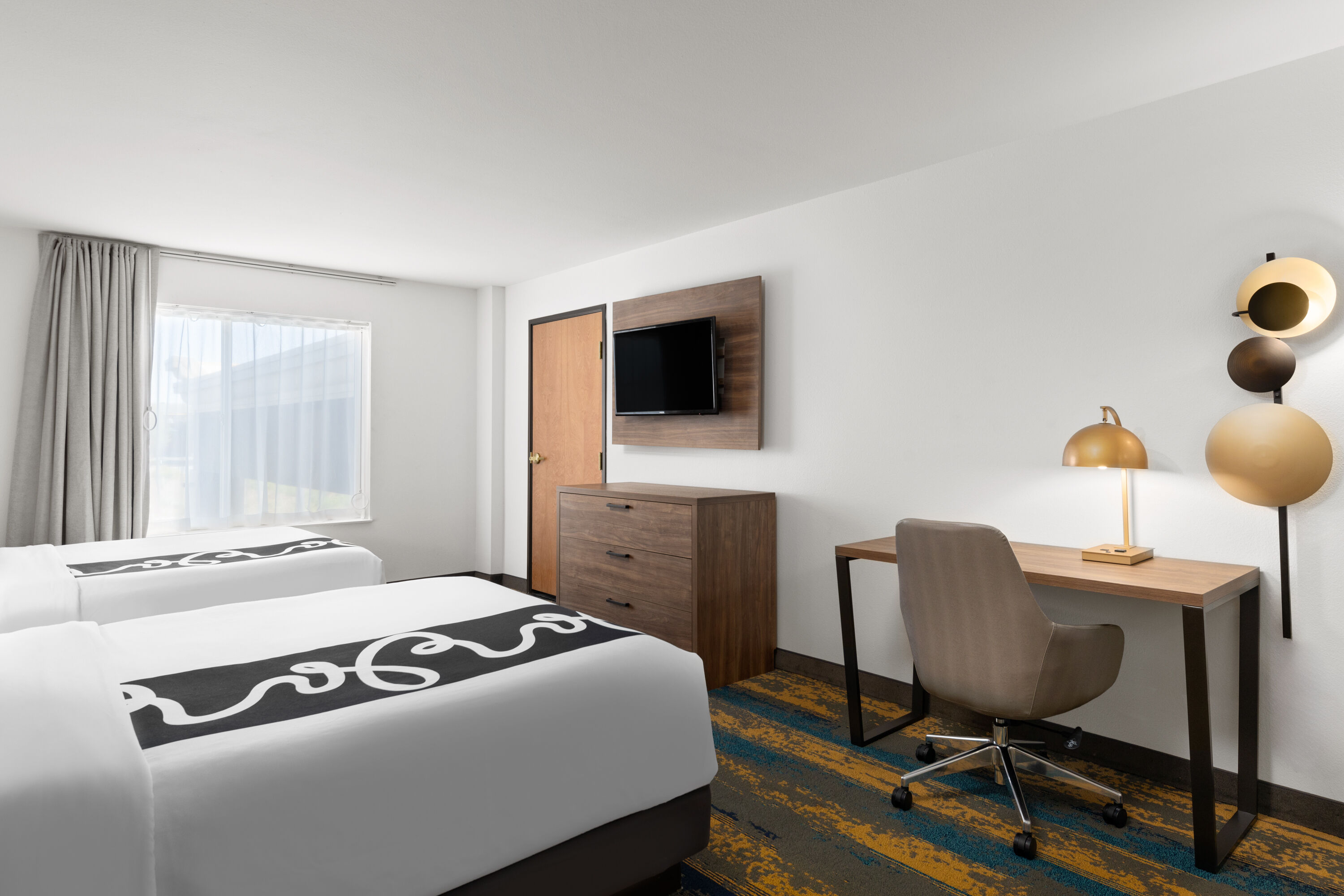 Guest room at the La Quinta Inn & Suites by Wyndham Kennewick in Kennewick, Washington