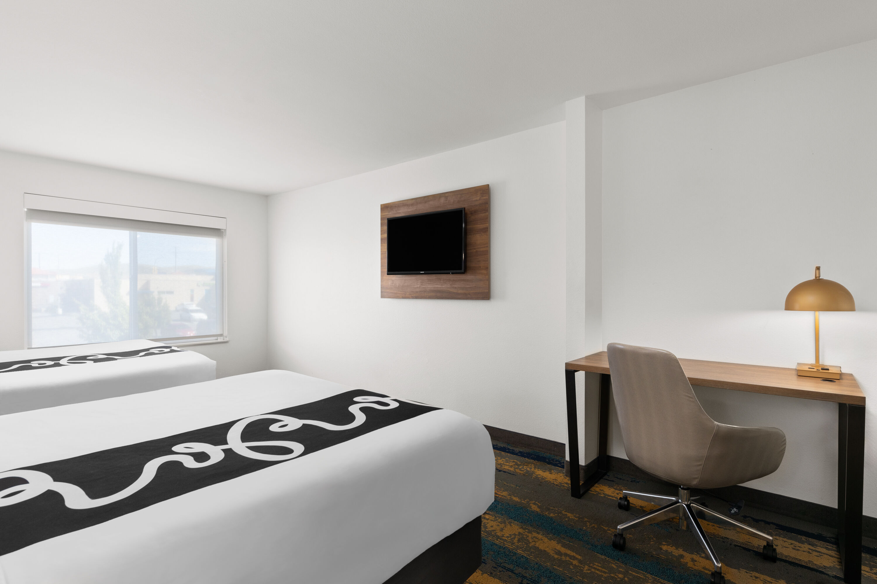 Guest room at the La Quinta Inn & Suites by Wyndham Kennewick in Kennewick, Washington