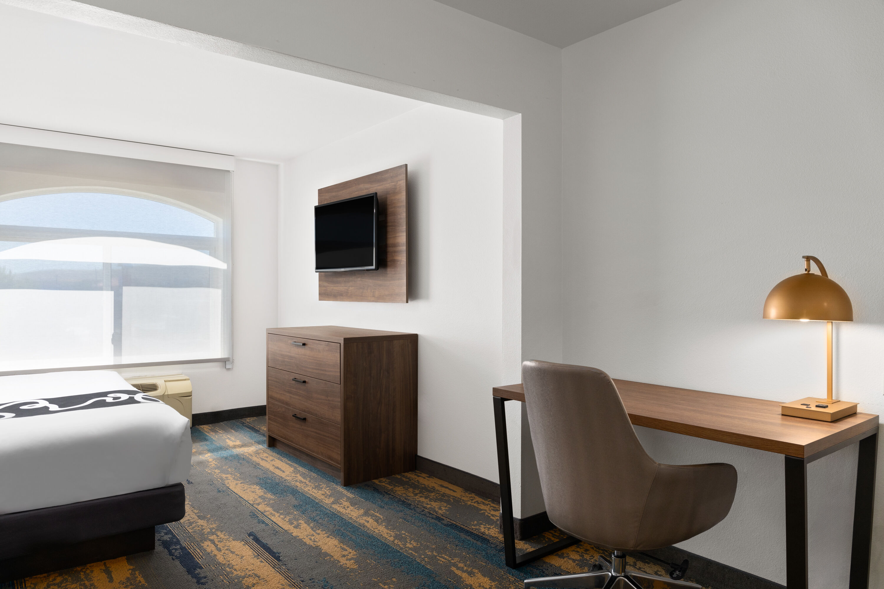 Guest room at the La Quinta Inn & Suites by Wyndham Kennewick in Kennewick, Washington