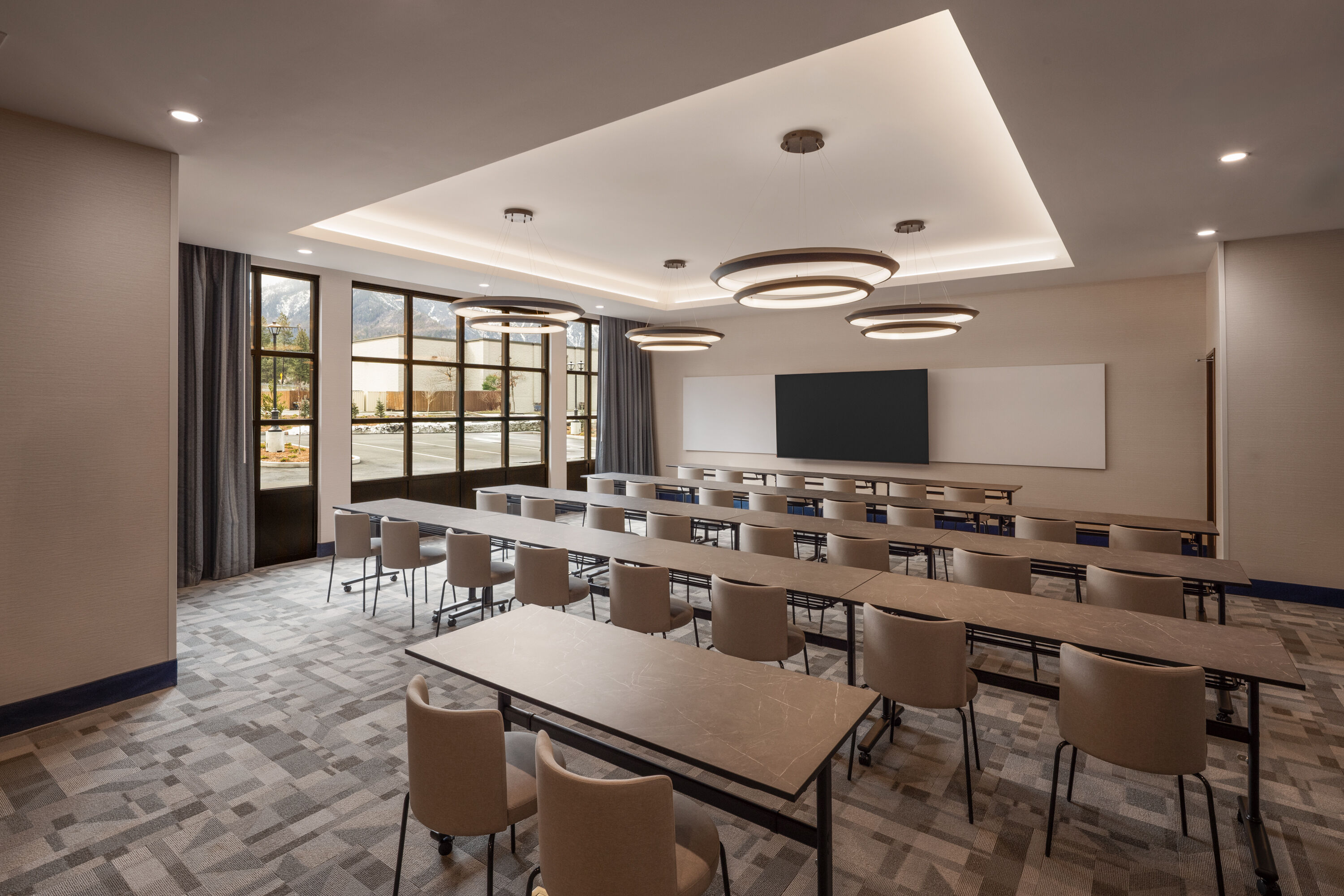 Meeting room at La Quinta Inn and Suites by Wyndham Leavenworth in Leavenworth, Washington