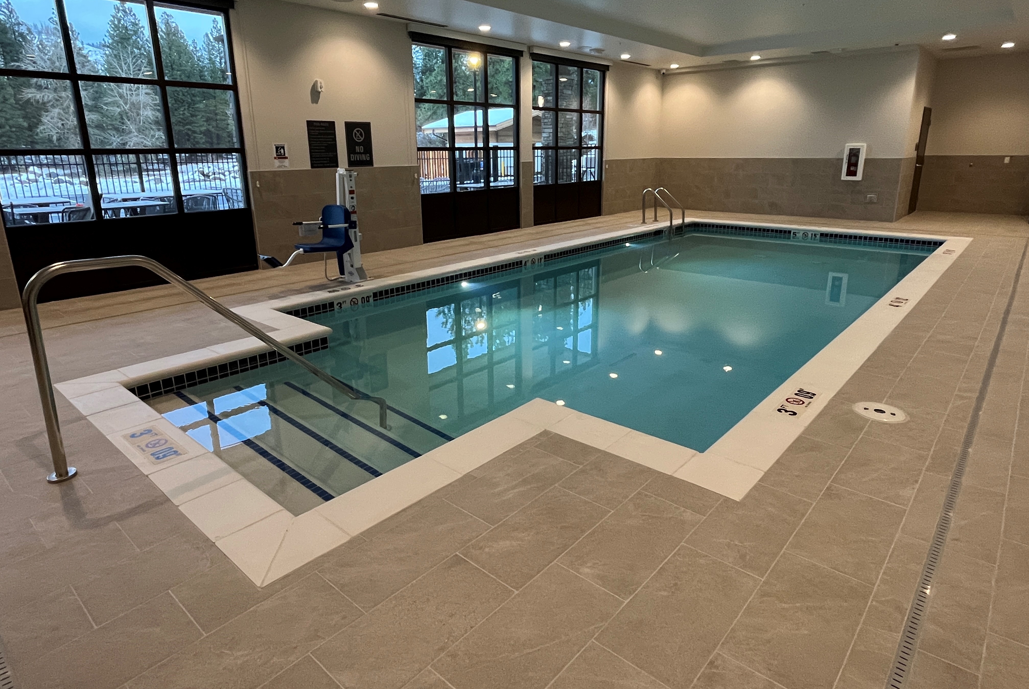 Indoor pool at the La Quinta Inn and Suites by Wyndham Leavenworth in Leavenworth, Washington