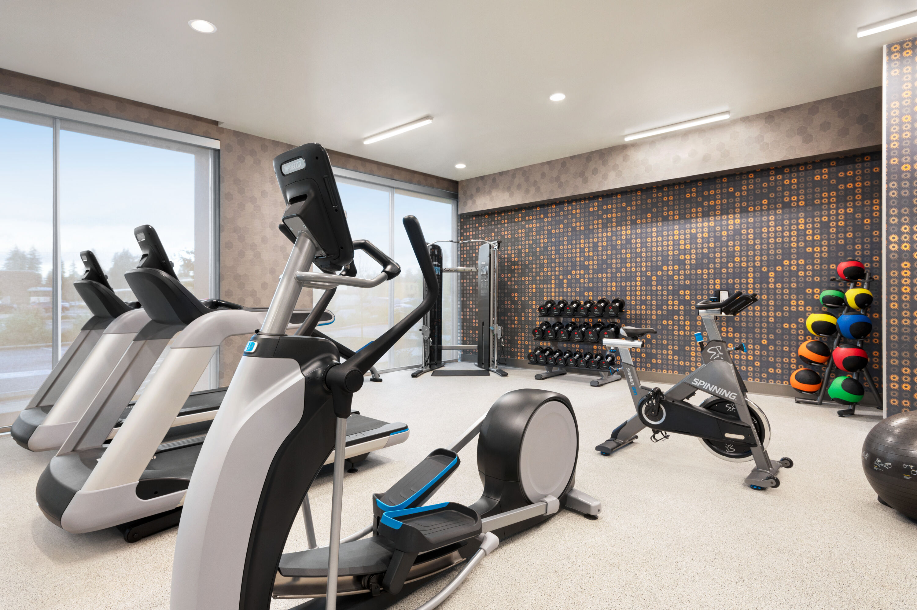 Fitness room at La Quinta Inn & Suites by Wyndham Marysville in Marysville, Washington