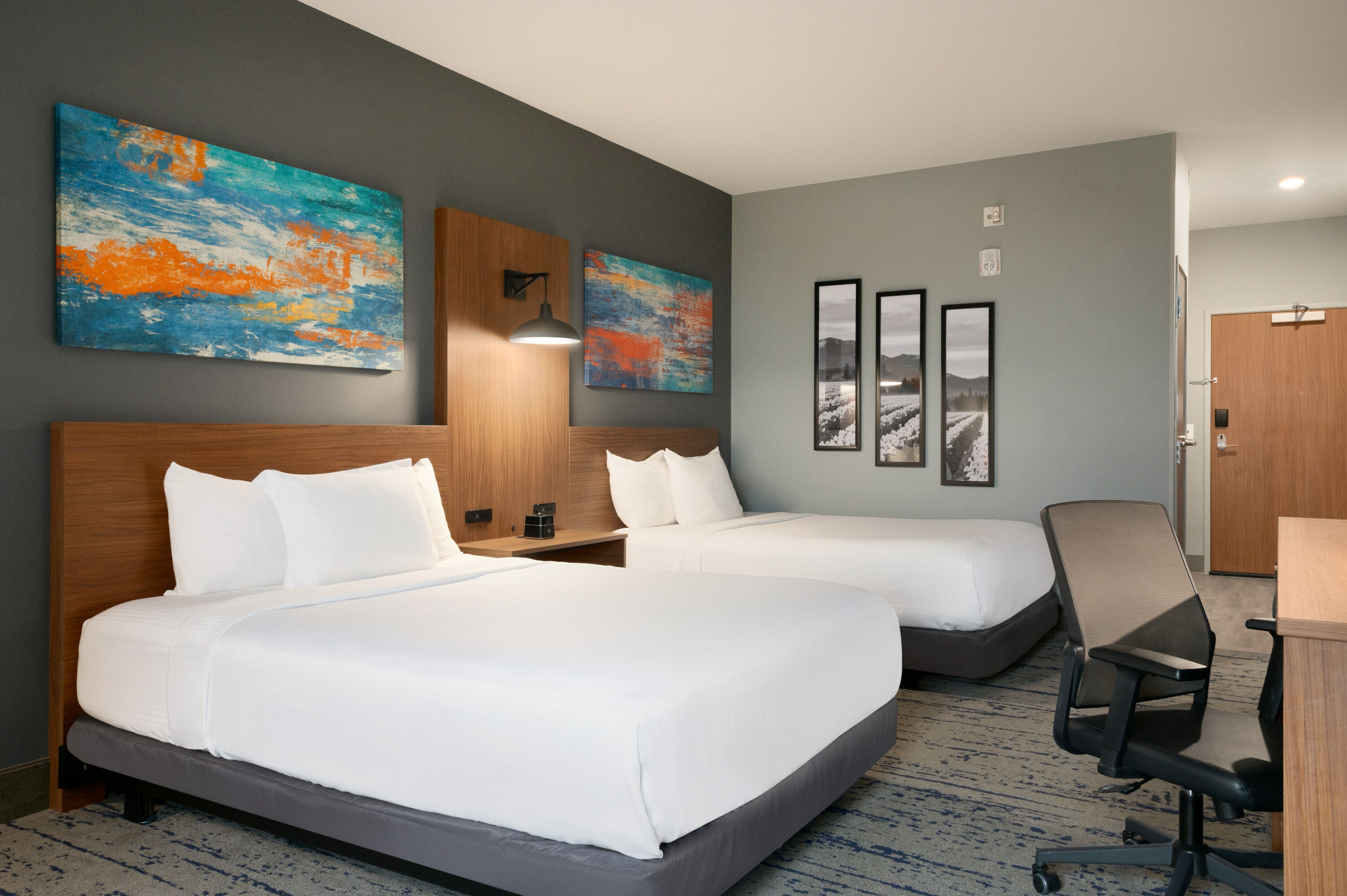 Guest room at the La Quinta Inn & Suites by Wyndham Marysville in Marysville, Washington