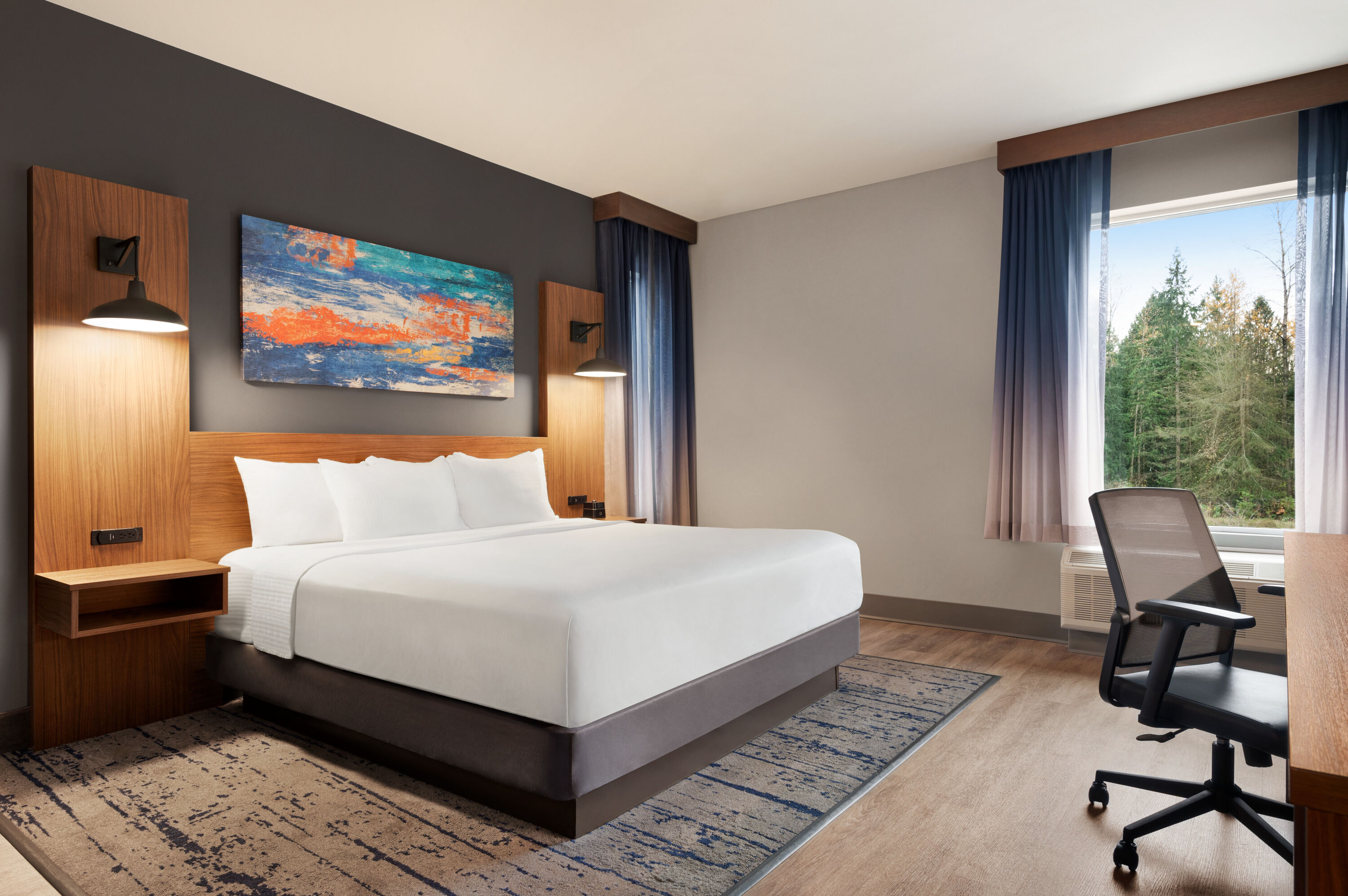 La Quinta Inn & Suites by Wyndham Marysville suite in Marysville, Washington