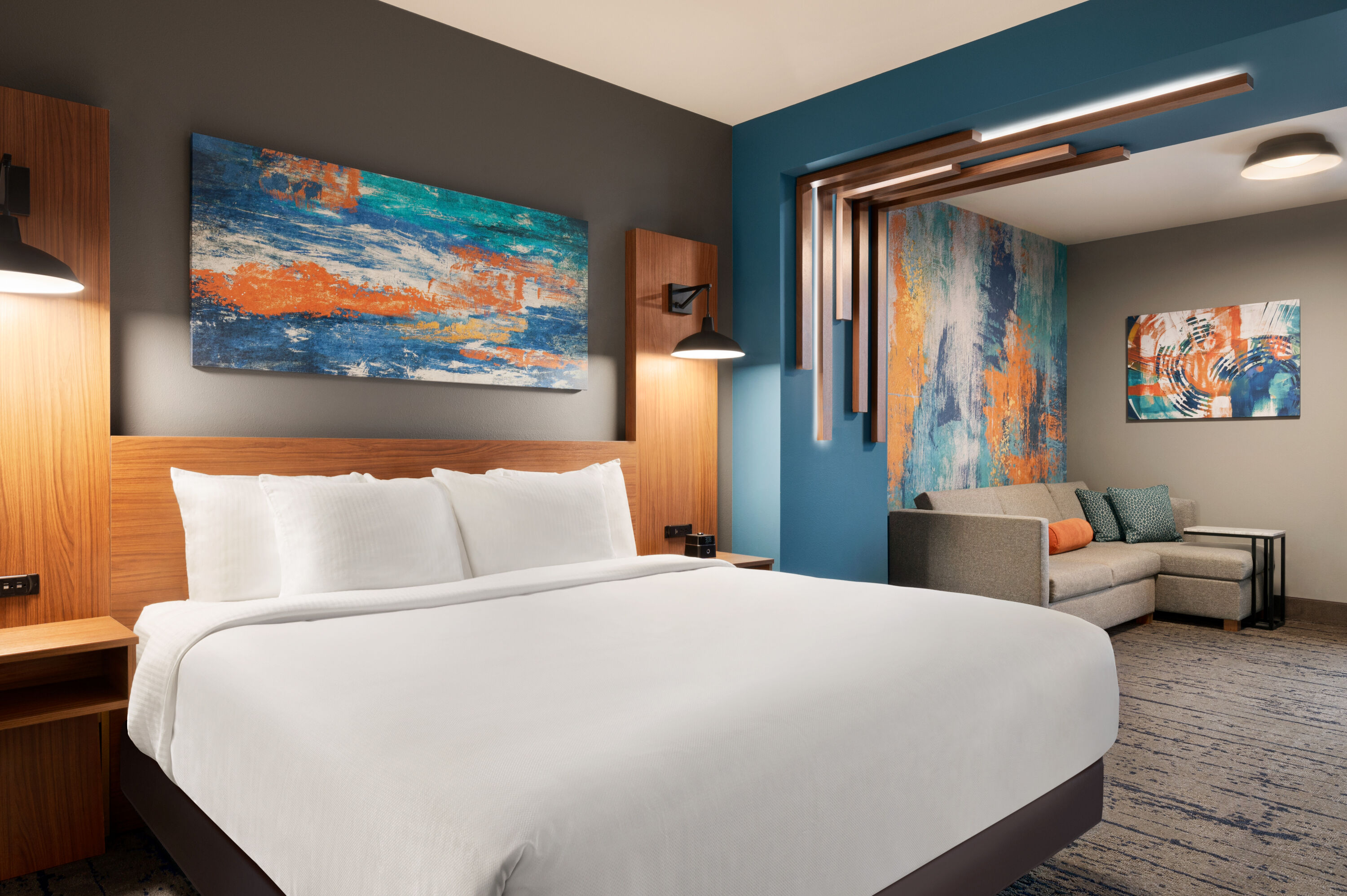 La Quinta Inn & Suites by Wyndham Marysville suite in Marysville, Washington