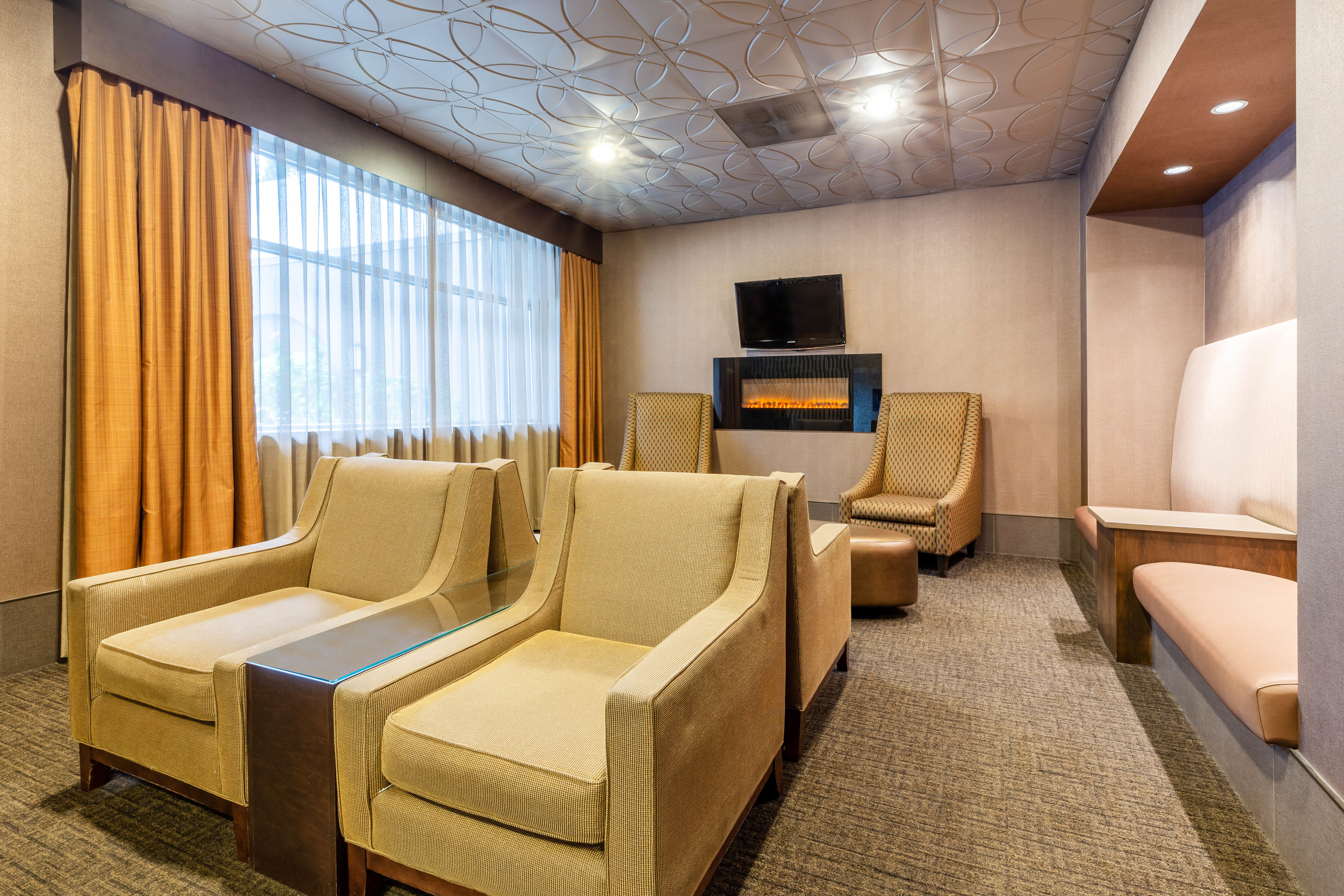 Bar at La Quinta Inn & Suites by Wyndham Seattle Downtown in Seattle, Washington