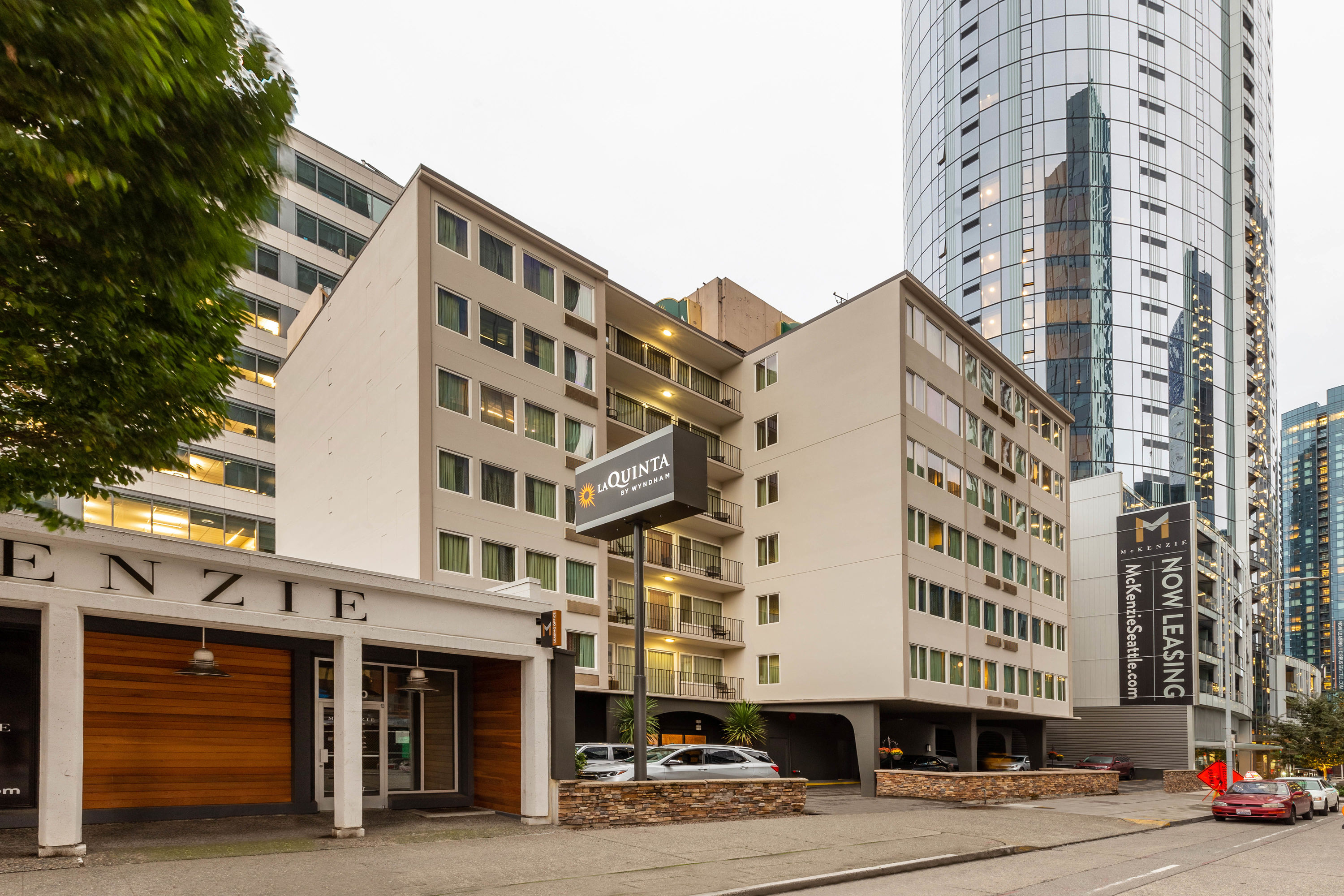 Exterior Dusk Image of La Quinta Inn & Suites by Wyndham Seattle Downtown hotel in Seattle, Washington