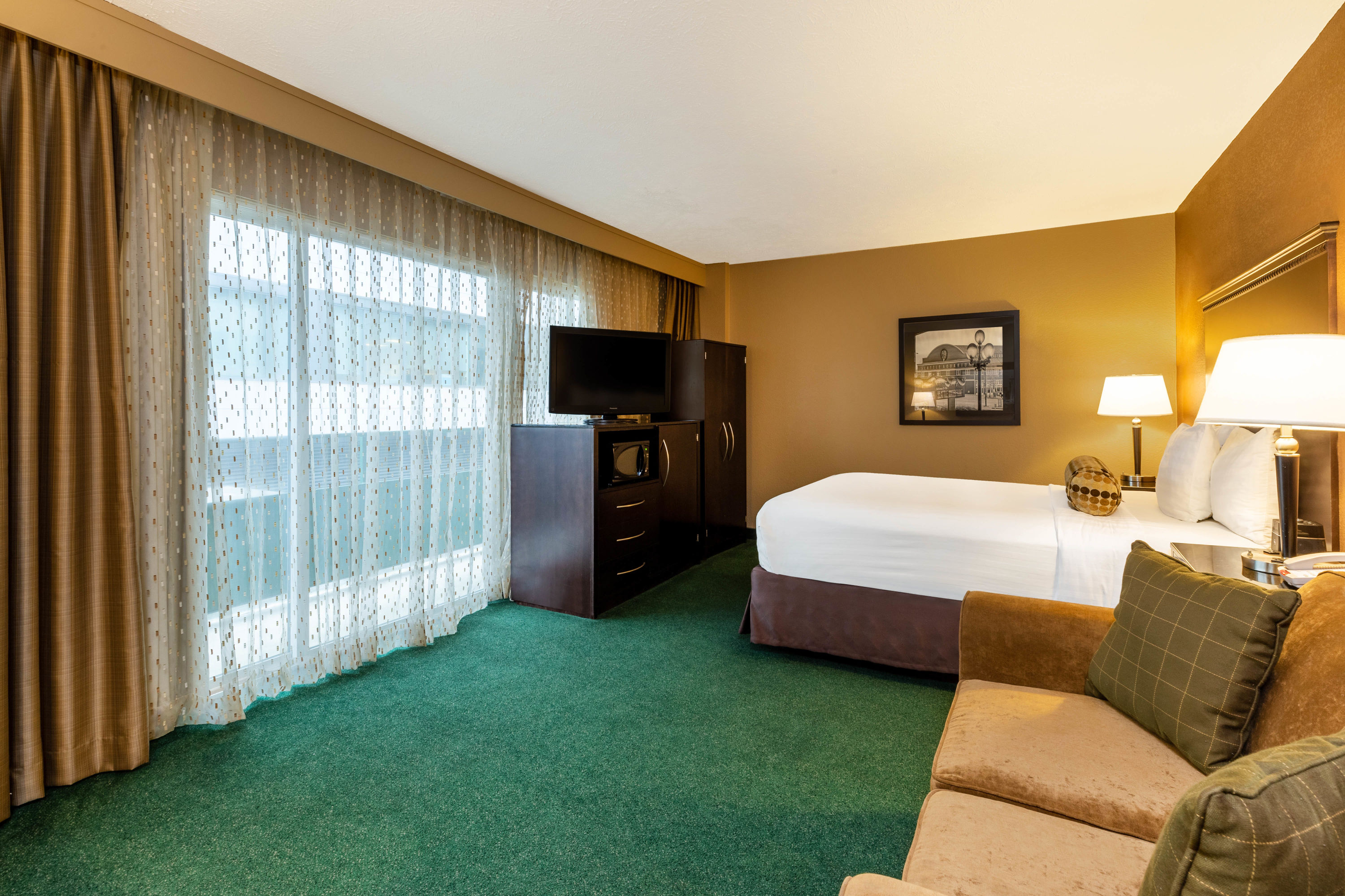 Guest room at the La Quinta Inn & Suites by Wyndham Seattle Downtown in Seattle, Washington