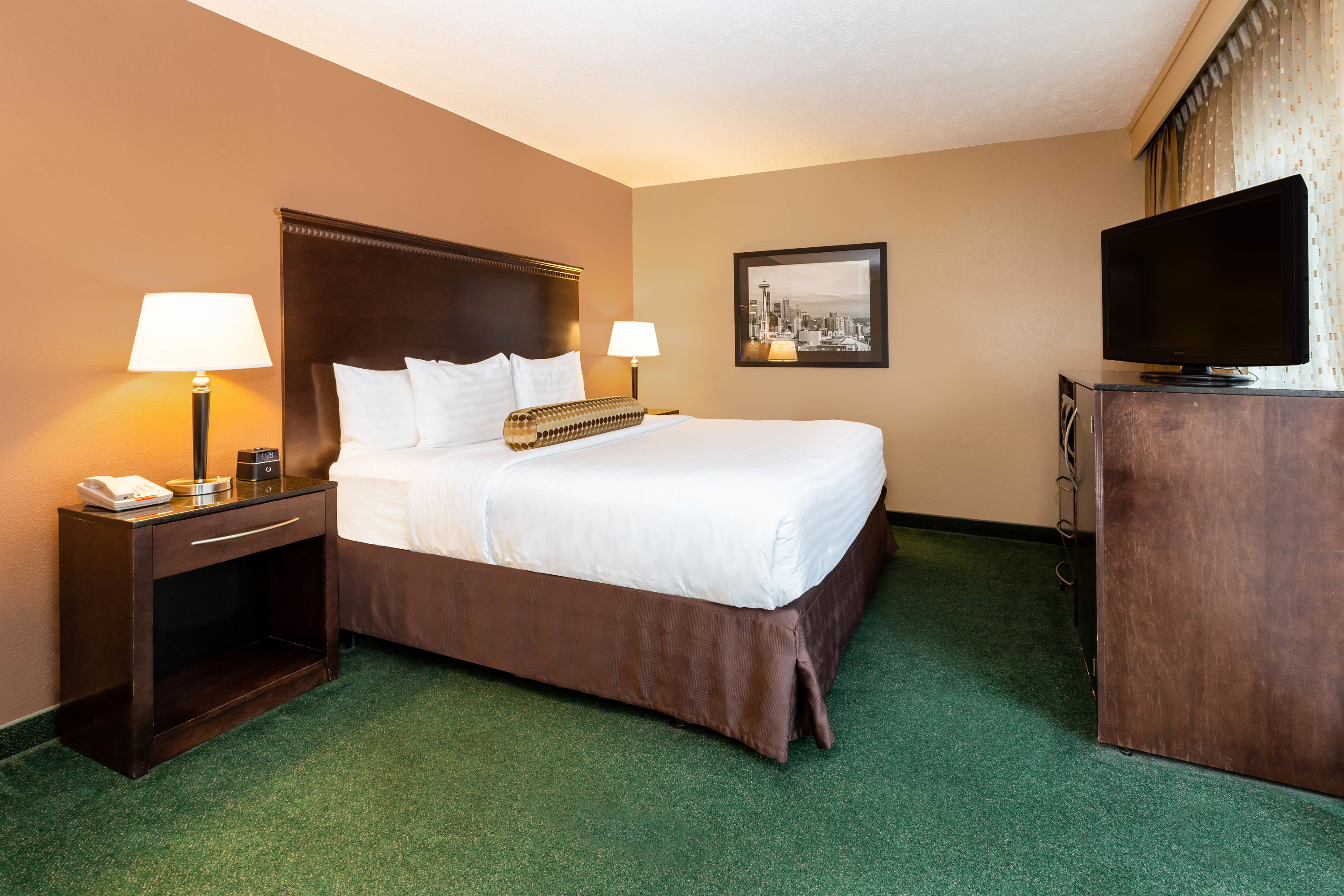 Guest room at the La Quinta Inn & Suites by Wyndham Seattle Downtown in Seattle, Washington