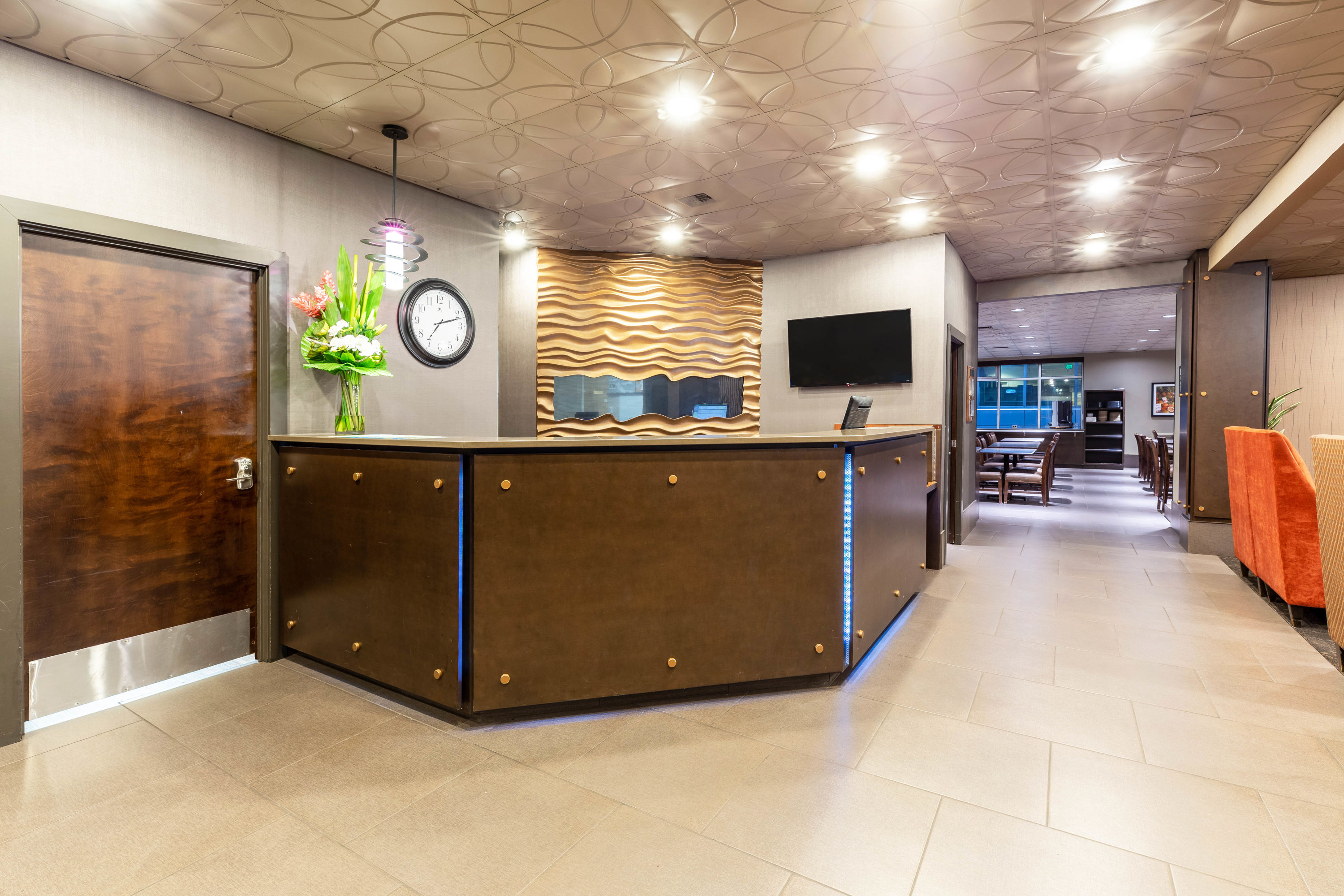 La Quinta Inn & Suites by Wyndham Seattle Downtown reception in Seattle, Washington