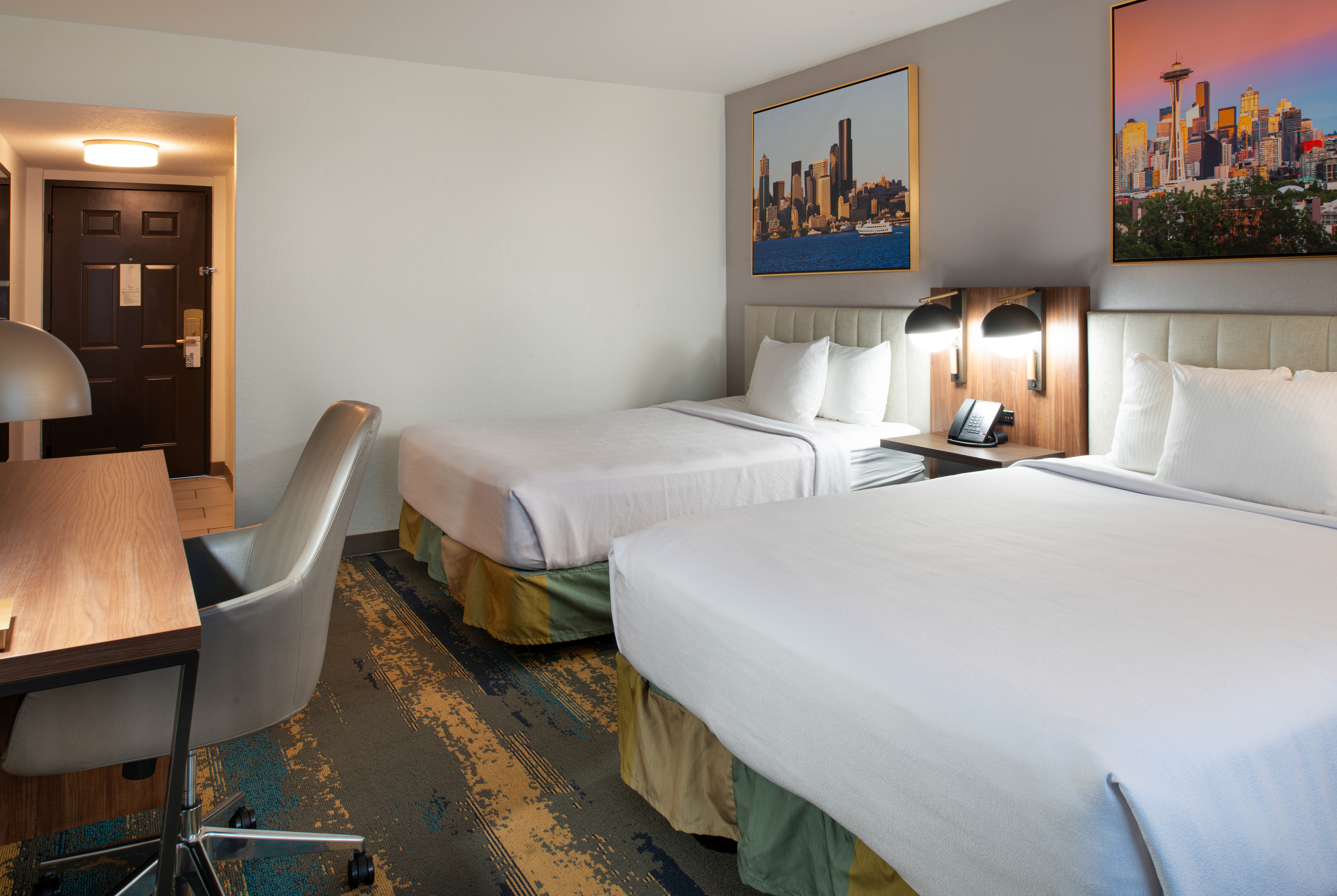 Double bed guest room at the La Quinta Inn & Suites by Wyndham Seattle Sea-Tac Airport in Seattle, Washington