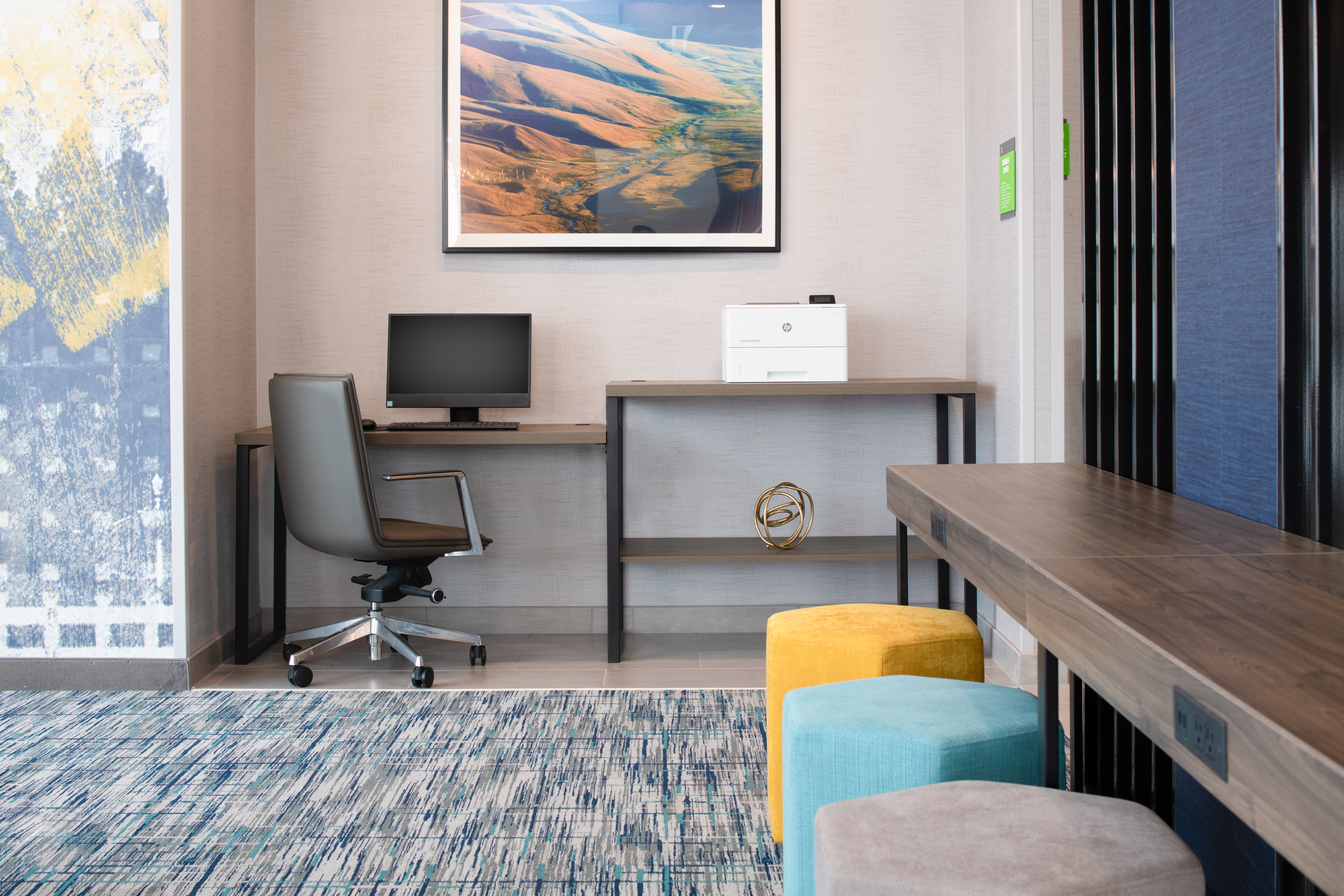 La Quinta Inn & Suites by Wyndham Spokane Downtown business center in Spokane, Washington