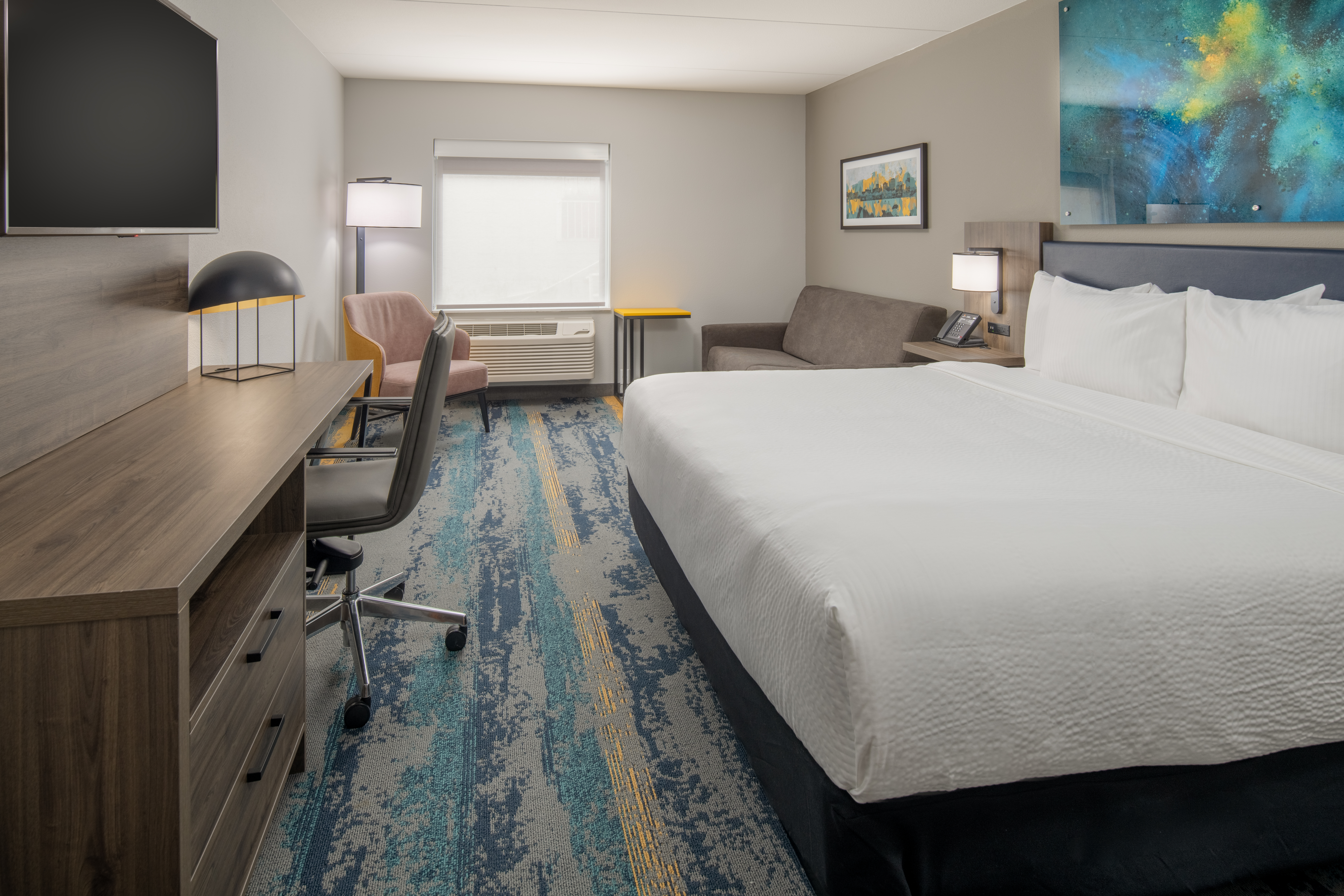 La Quinta Inn & Suites by Wyndham Spokane Downtown suite in Spokane, Washington