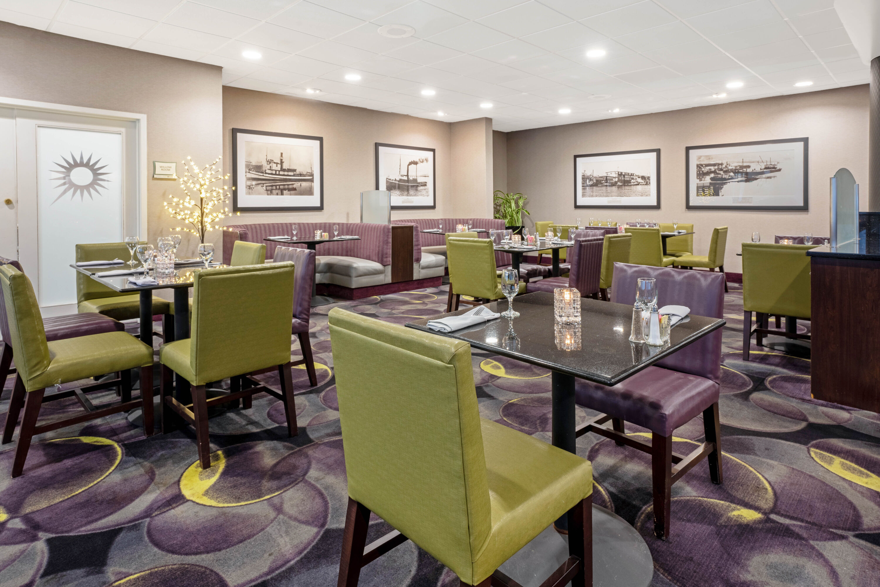 La Quinta Inn & Suites by Wyndham Tacoma - Seattle restaurant in Tacoma, Washington