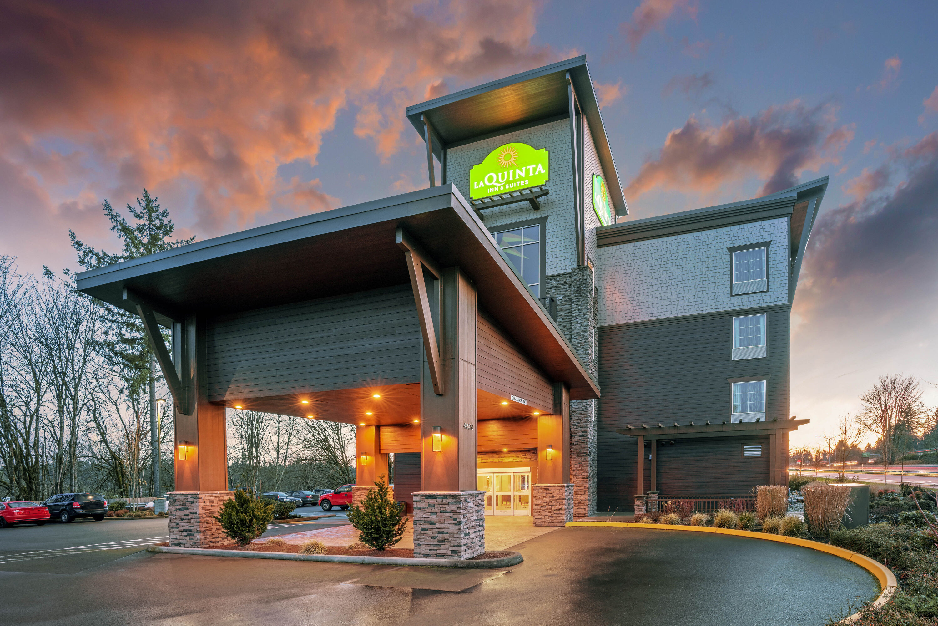 Exterior Dusk Image of La Quinta Inn & Suites by Wyndham Tumwater - Olympia hotel in Tumwater, Washington