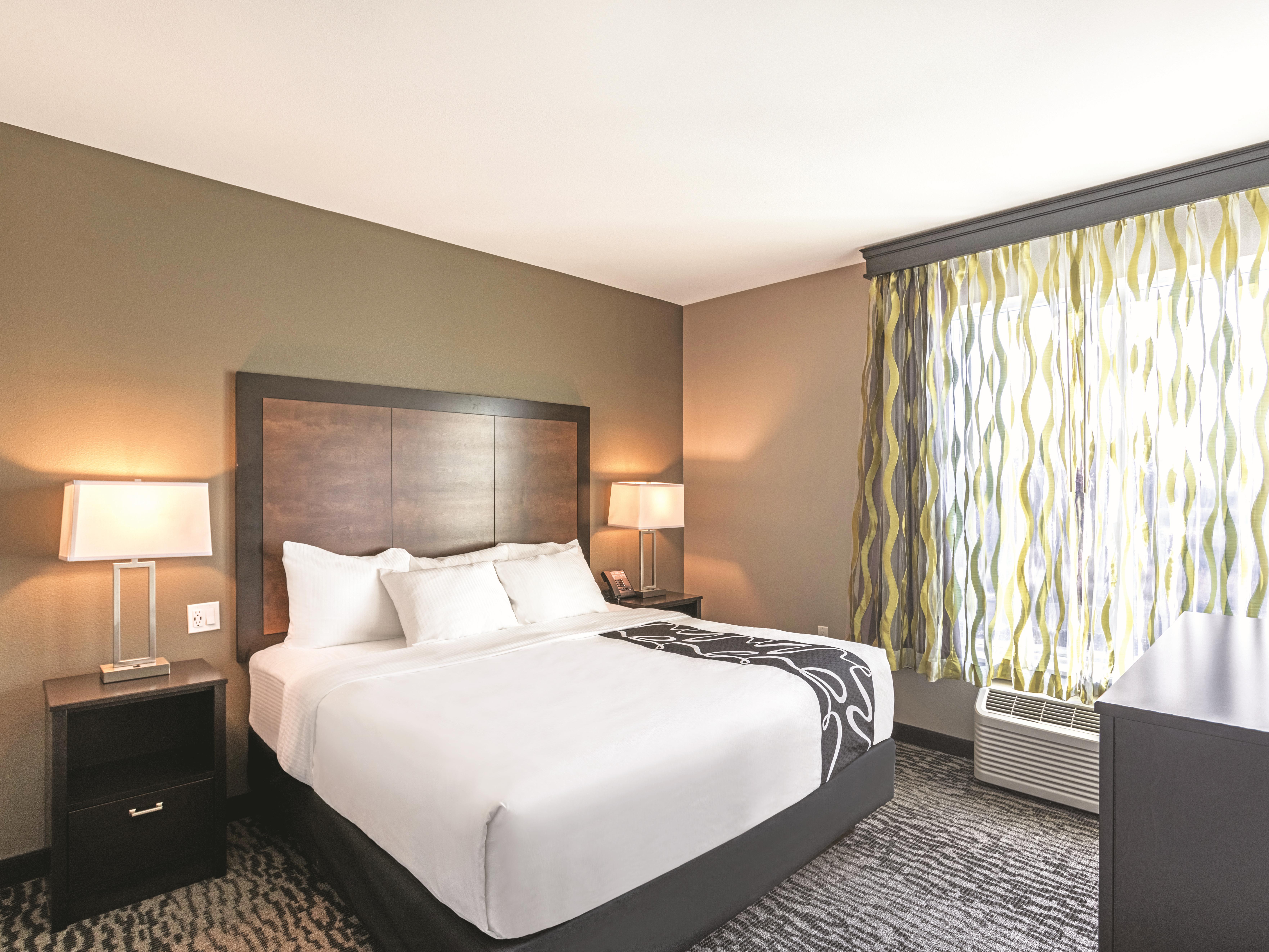 La Quinta Inn & Suites by Wyndham Walla Walla suite in Walla Walla, Washington