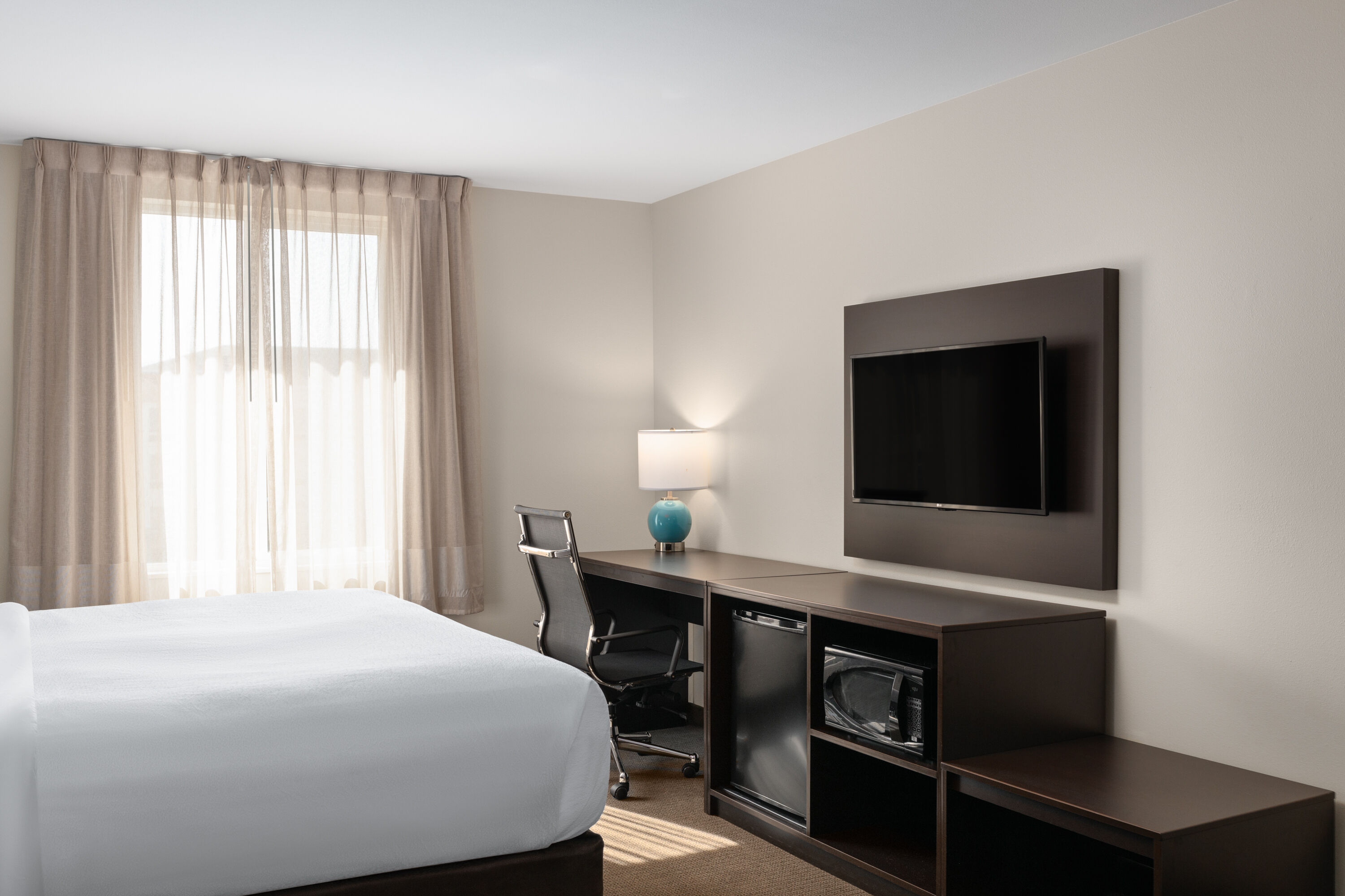 La Quinta Inn & Suites by Wyndham Wenatchee suite in Wenatchee, Washington