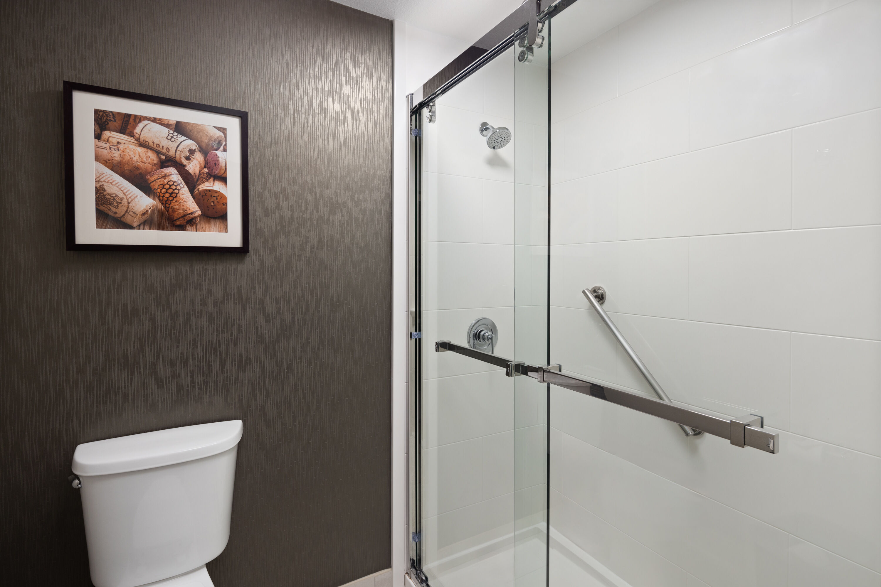 Guest room bath at the La Quinta Inn & Suites by Wyndham Yakima Downtown in Yakima, Washington