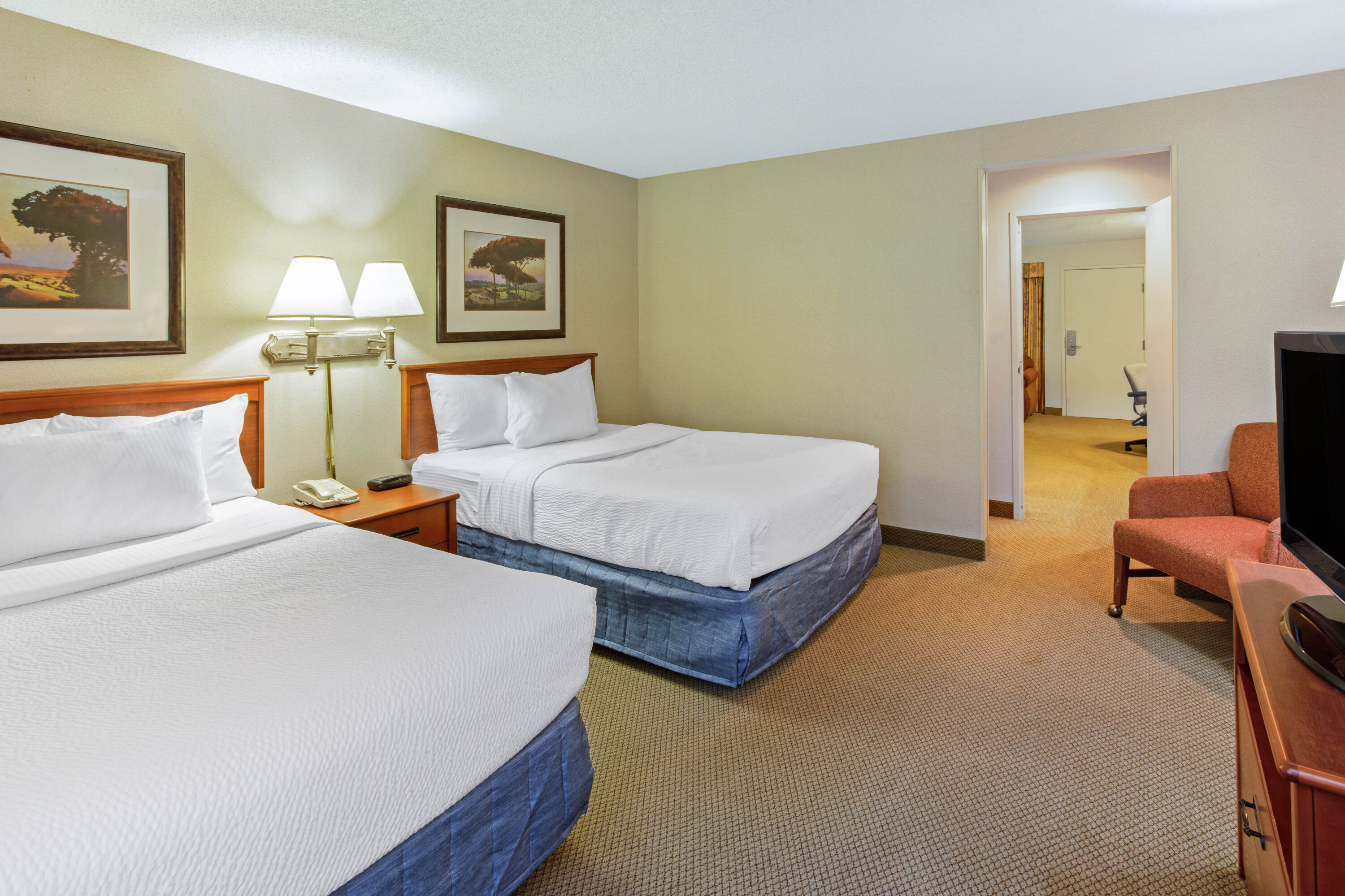 La Quinta Inn Amp Suites By Wyndham Appleton College Avenue