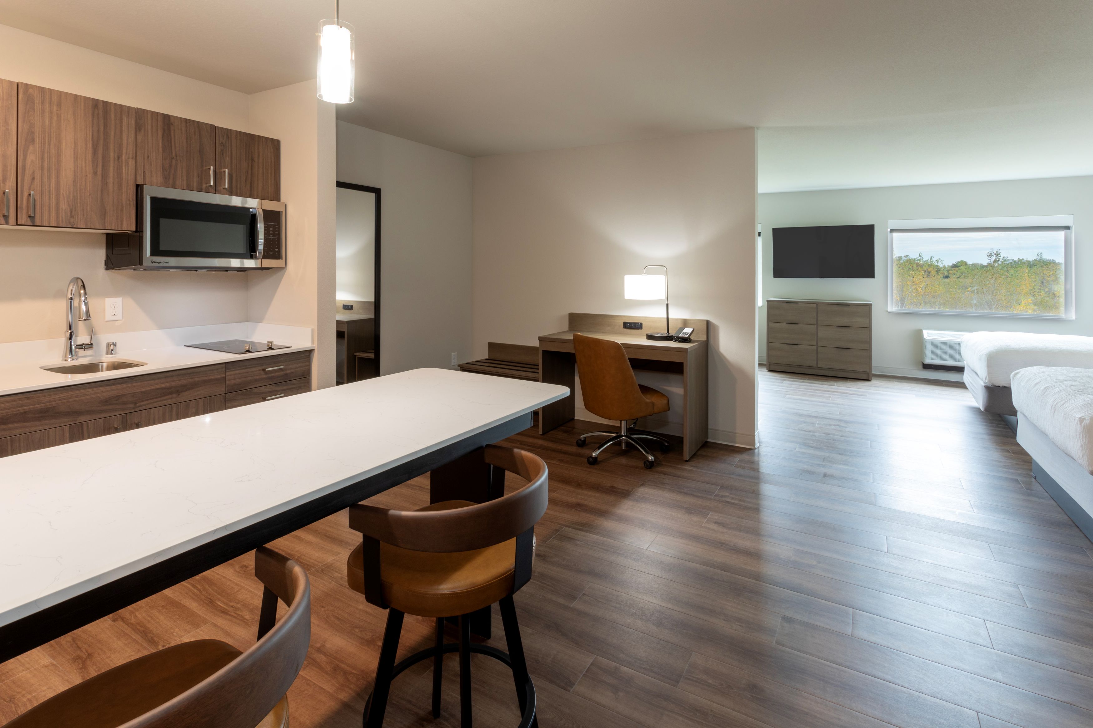 Guest room at the La Quinta Inn & Suites by Wyndham Kaukauna in Kaukauna, Wisconsin
