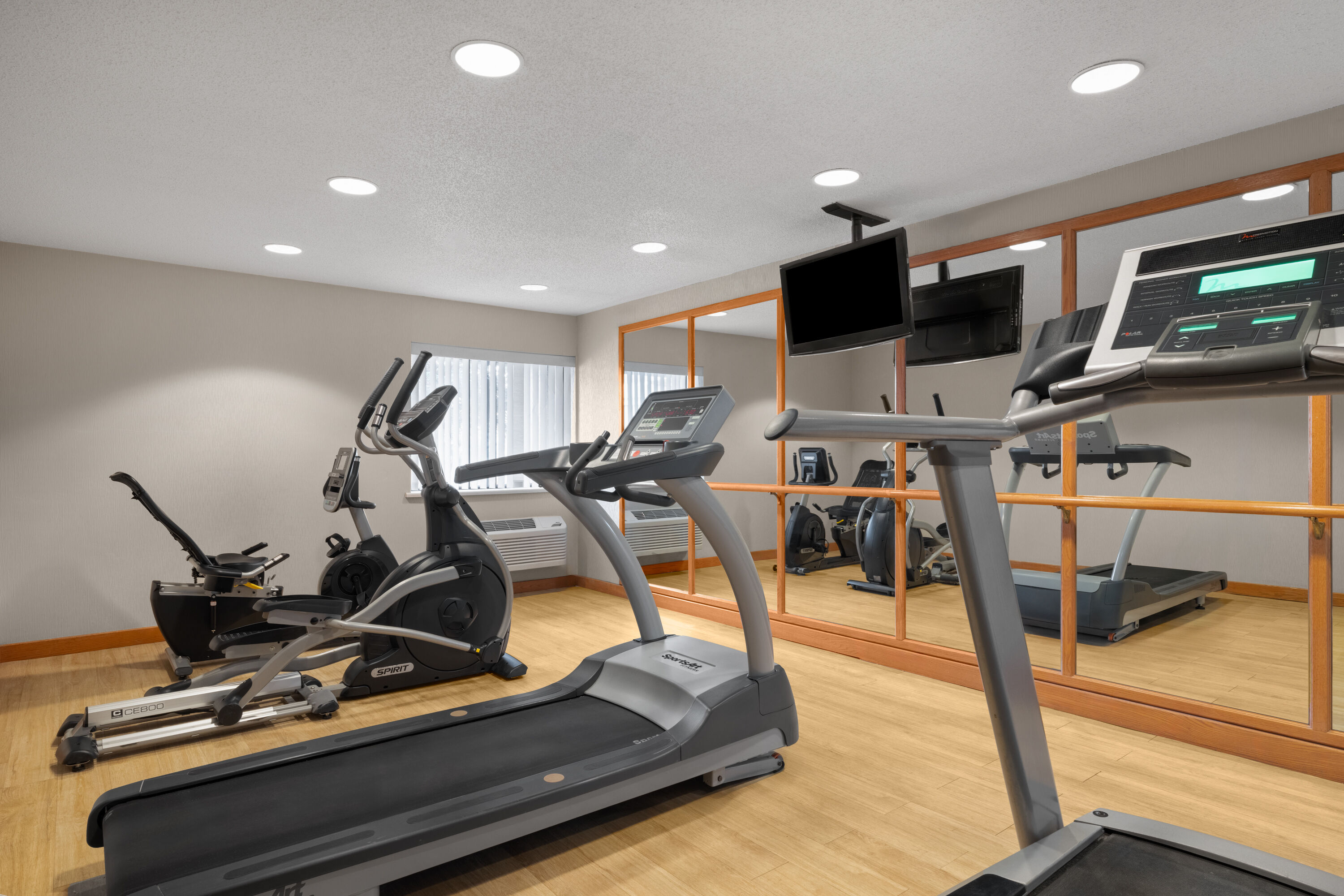 Fitness room at La Quinta Inn by Wyndham Milwaukee Airport / Oak Creek in Oak Creek, Wisconsin