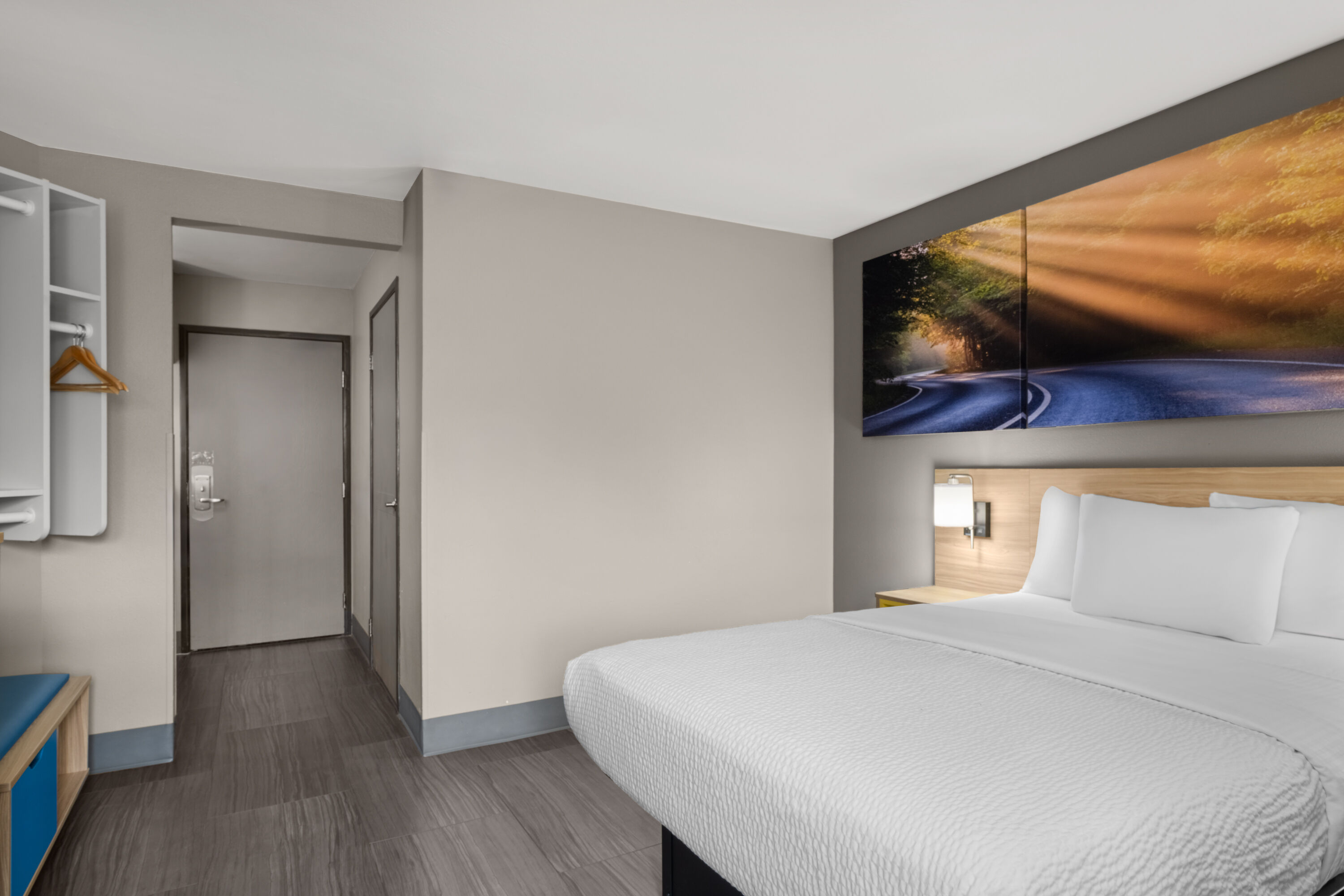 Guest room at the La Quinta Inn by Wyndham Milwaukee Airport / Oak Creek in Oak Creek, Wisconsin