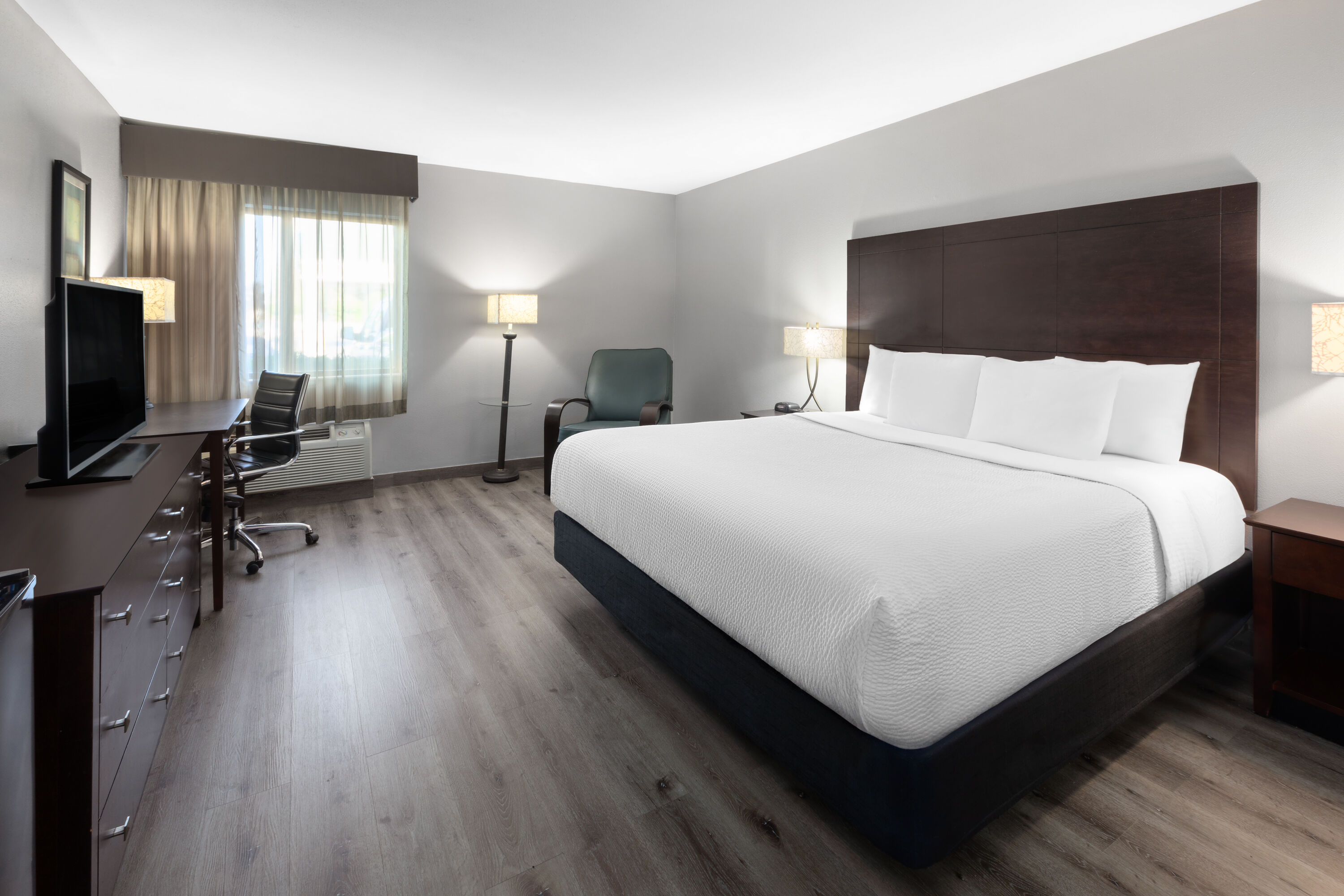 Guest room at the La Quinta Inn by Wyndham Sheboygan in Sheboygan, Wisconsin