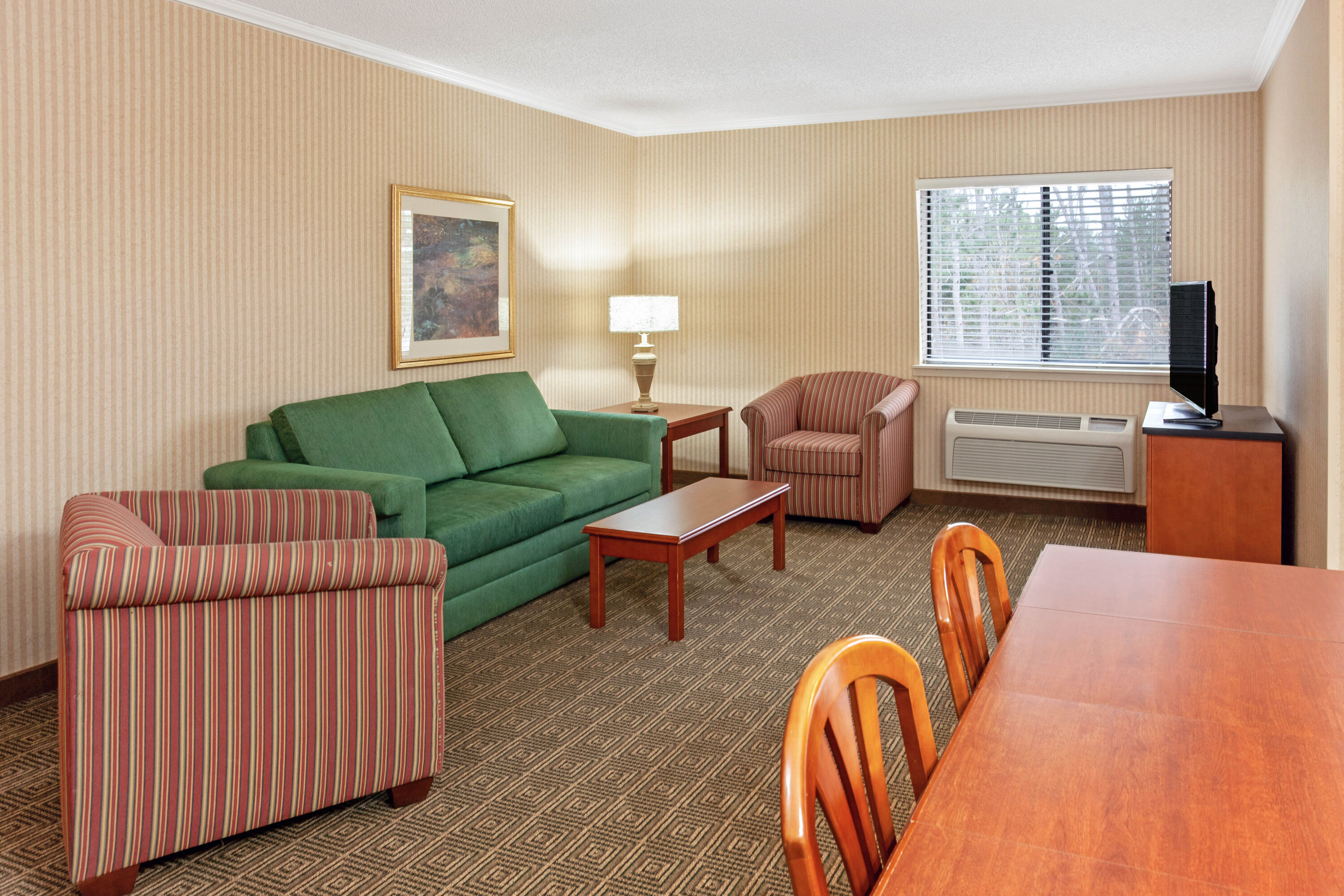 La Quinta Inn & Suites by Wyndham Stevens Point suite in Stevens Point, Wisconsin