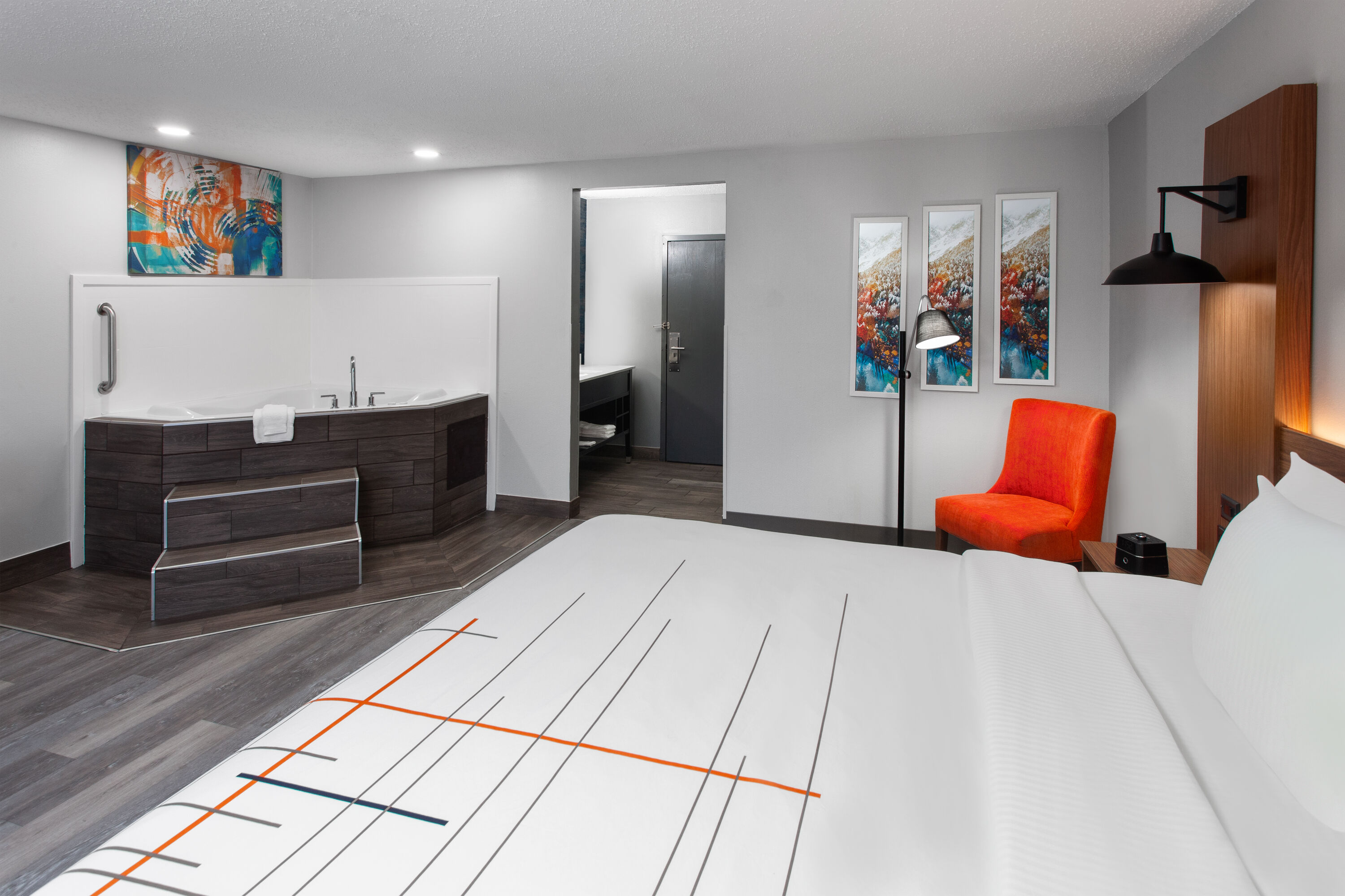 La Quinta Inn by Wyndham Wausau hot tub suite in Wausau, Wisconsin