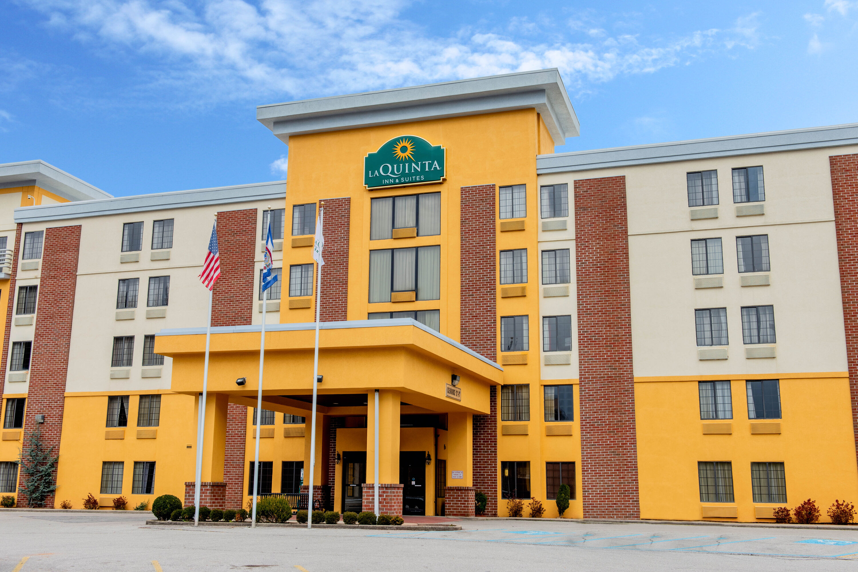 Exterior Day Image of La Quinta Inn & Suites by Wyndham Elkview - Charleston NE hotel in Elkview, West Virginia