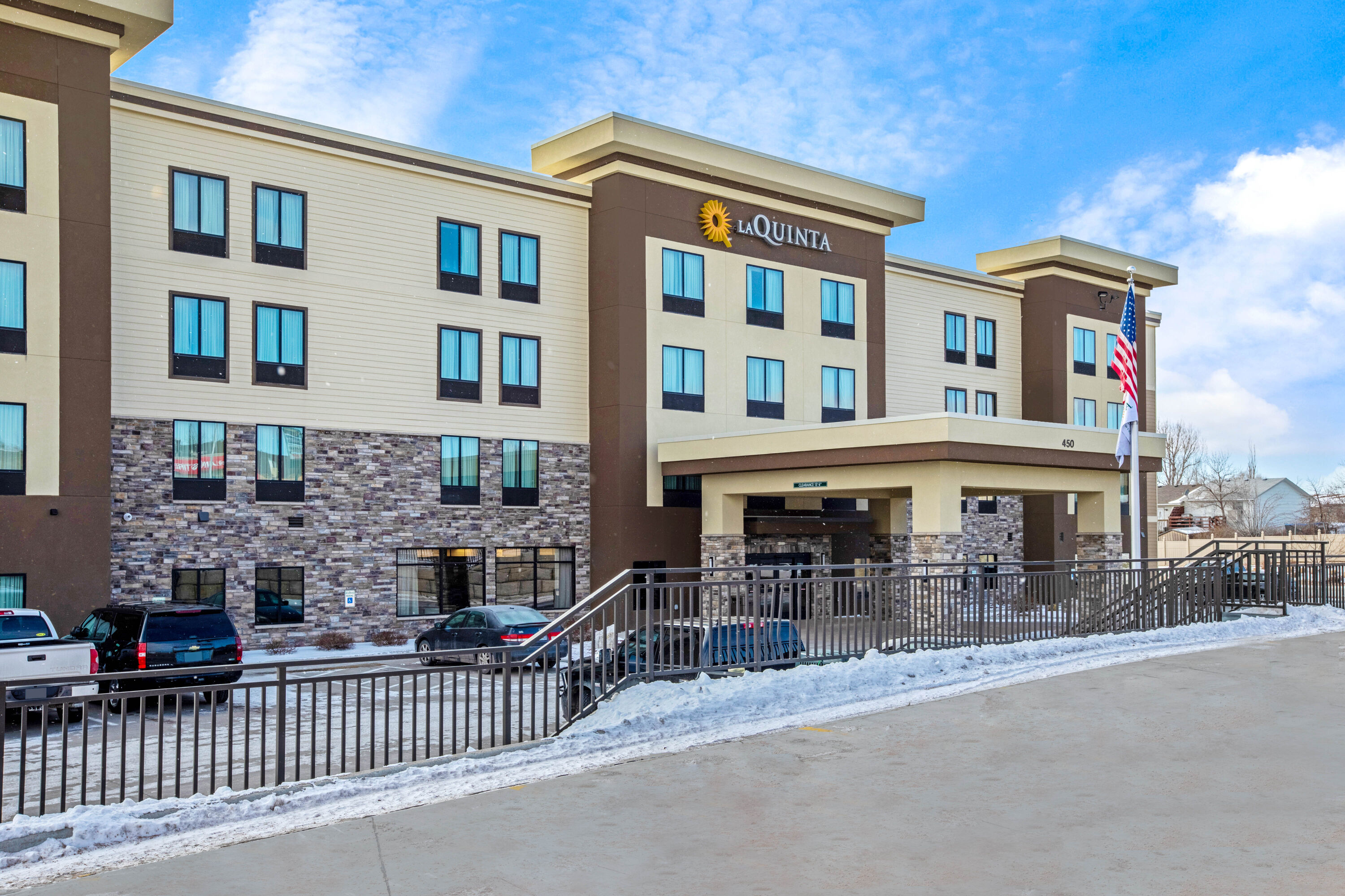 Exterior Day Image of La Quinta Inn & Suites by Wyndham Gillette hotel in Gillette, Wyoming