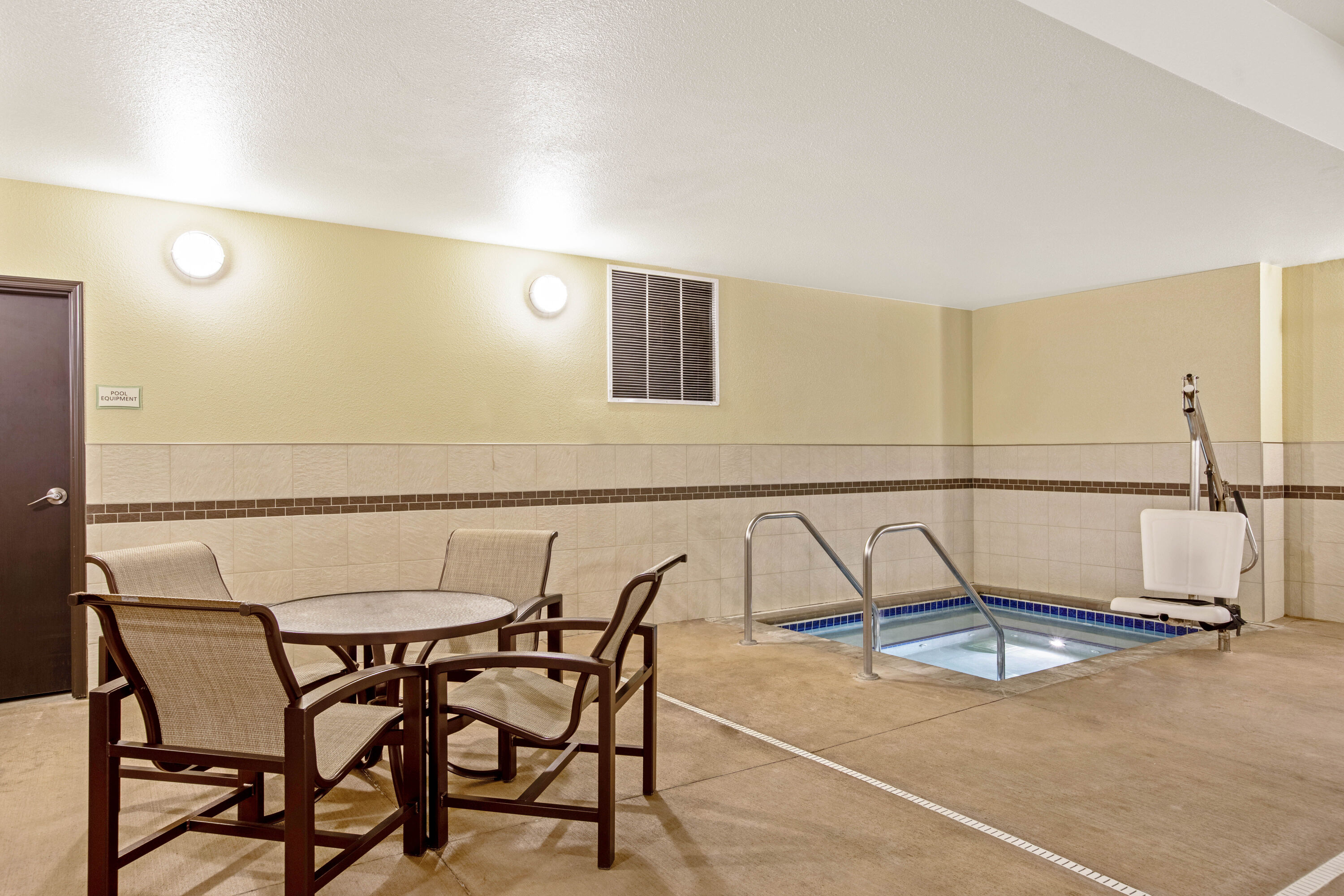 Hot tub at the La Quinta Inn & Suites by Wyndham Gillette in Gillette, Wyoming