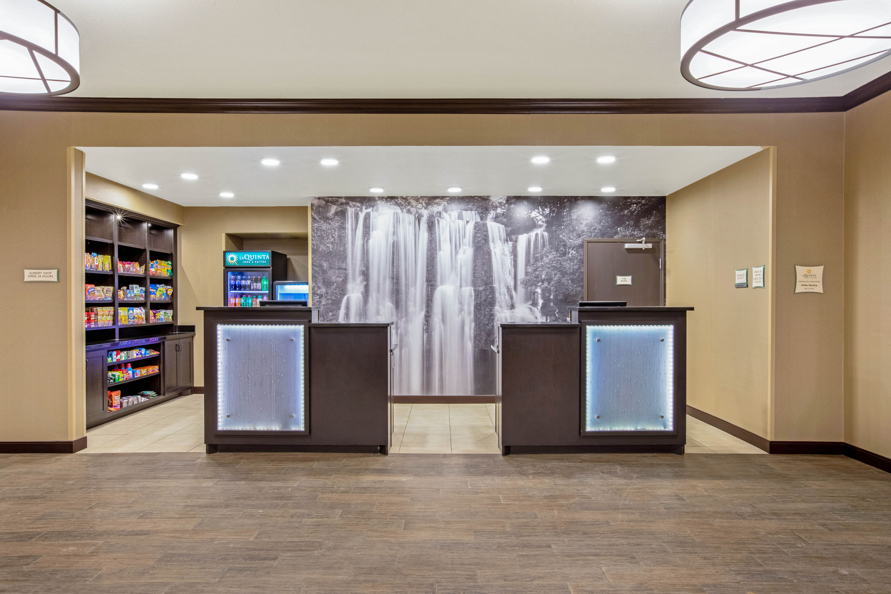 La Quinta Inn & Suites by Wyndham Gillette reception in Gillette, Wyoming