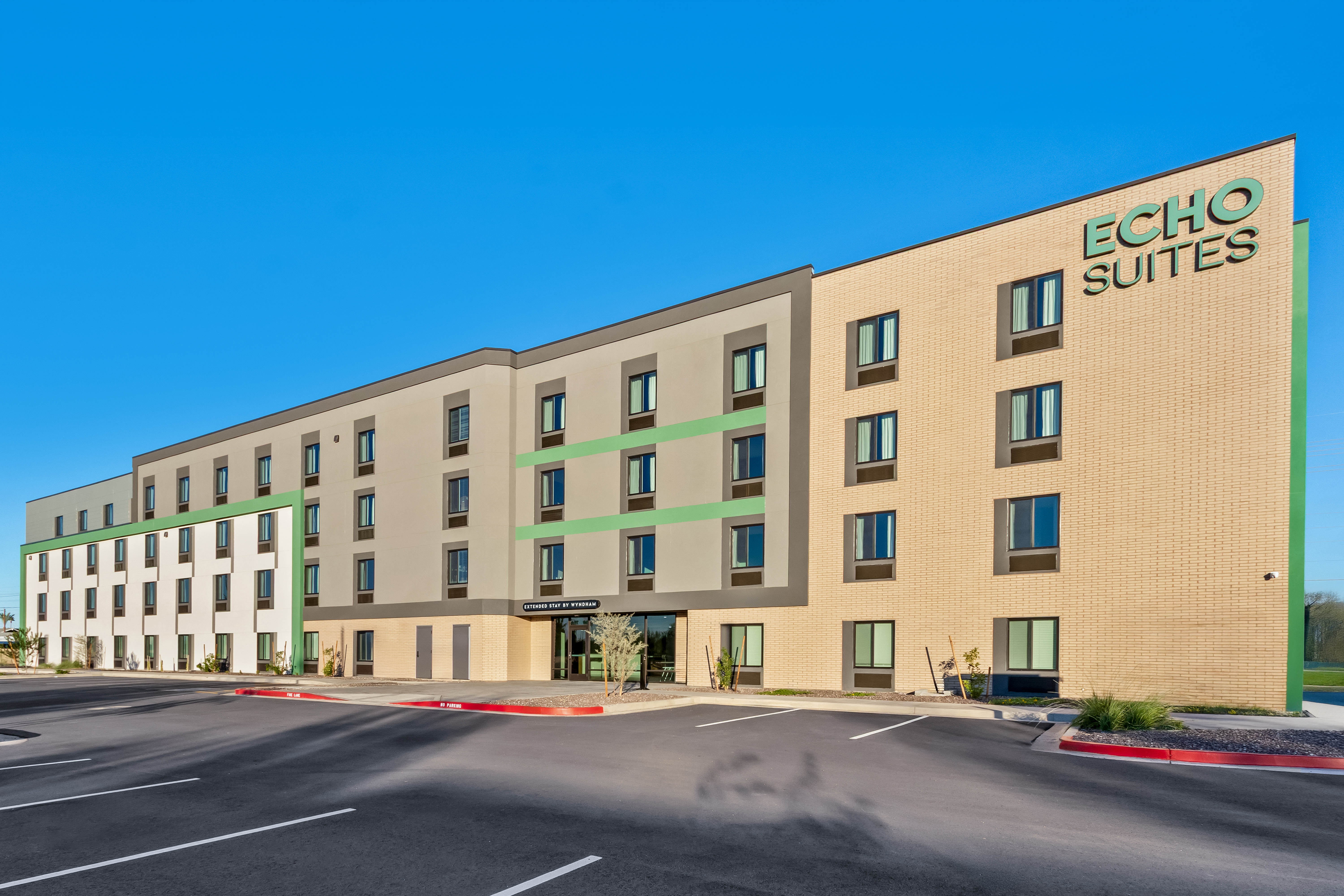 Exterior of ECHO Suites Extended Stay by Wyndham Phoenix-Peoria/Glendale hotel in Peoria, Arizona