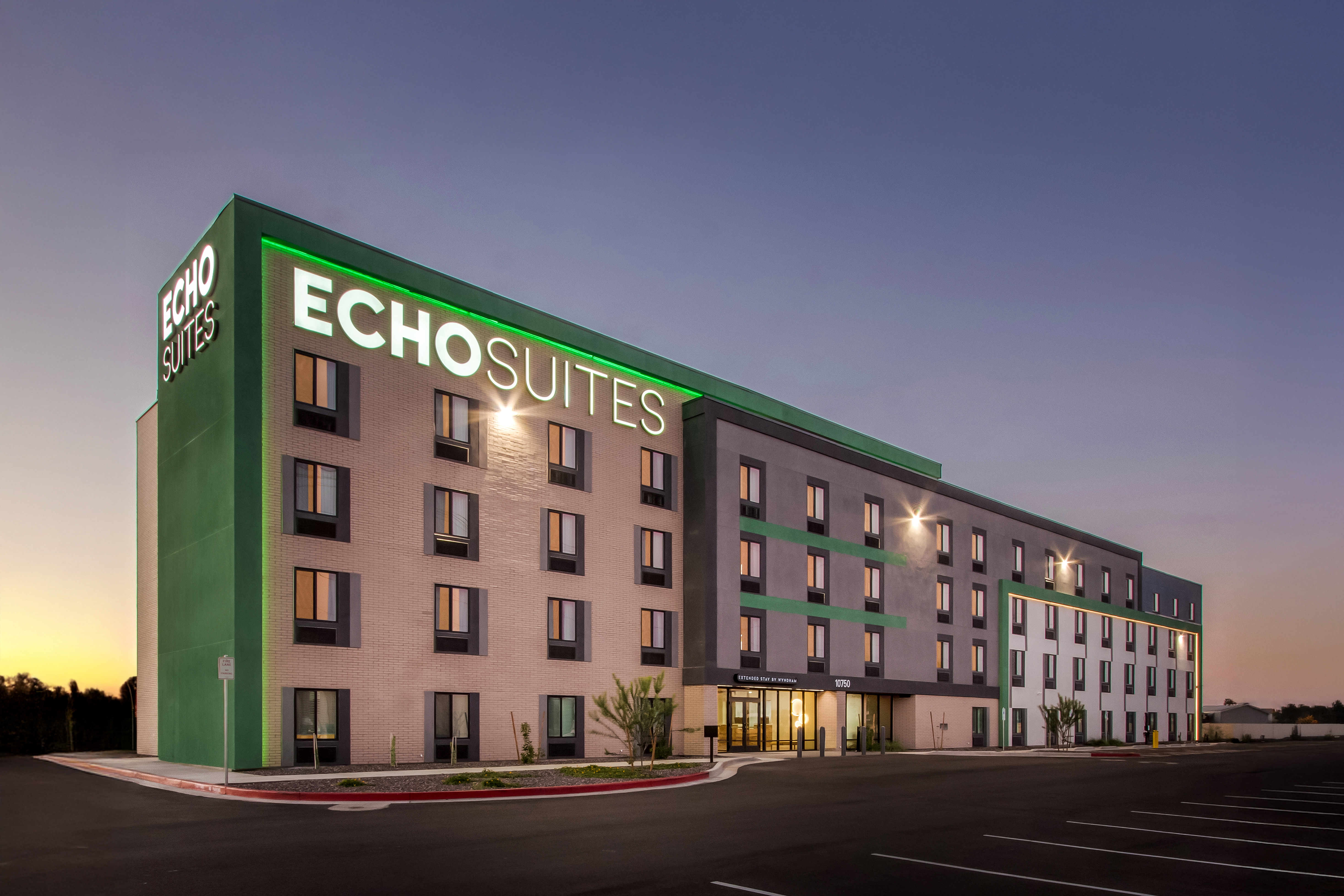 Exterior of ECHO Suites Extended Stay by Wyndham Phoenix-Peoria/Glendale hotel in Peoria, Arizona