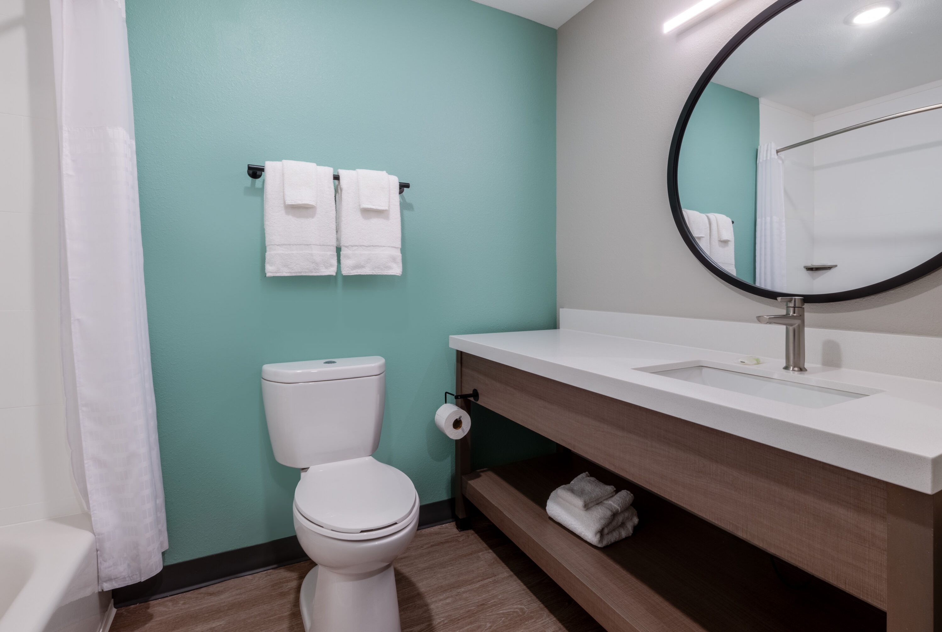 Guest room bath at the ECHO Suites Phoenix-Peoria/Glendale - Opening Late 2025 in Peoria, Arizona