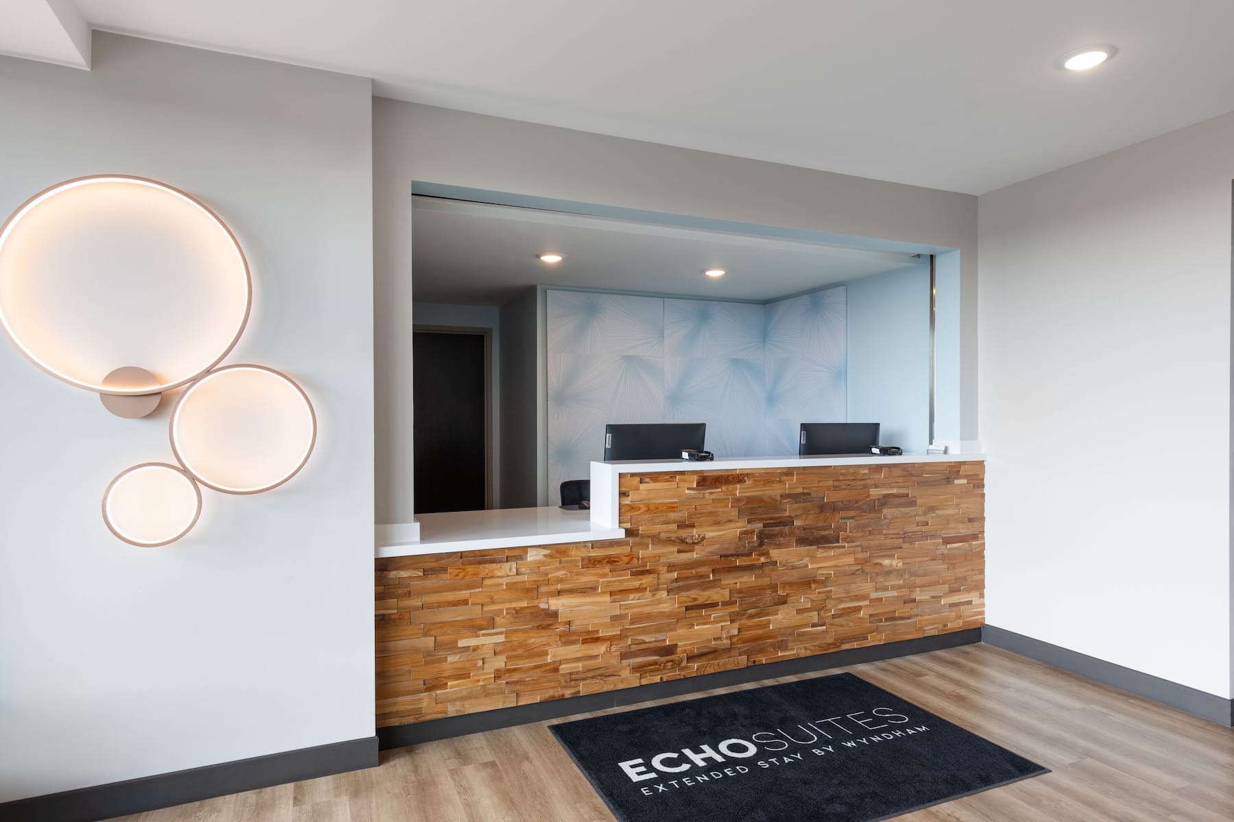 ECHO Suites Extended Stay by Wyndham Nashville/ Gallatin reception in Gallatin, Tennessee