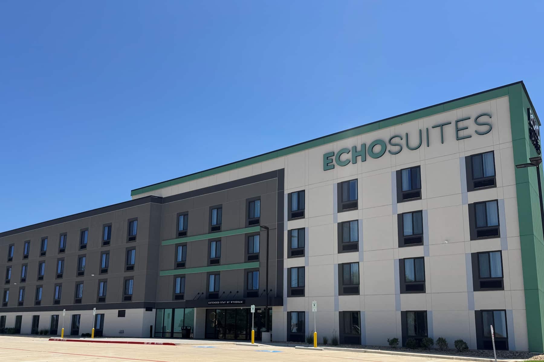 Exterior of ECHO Suites Extended Stay by Wyndham Fort Worth Alliance hotel in Fort Worth, Texas