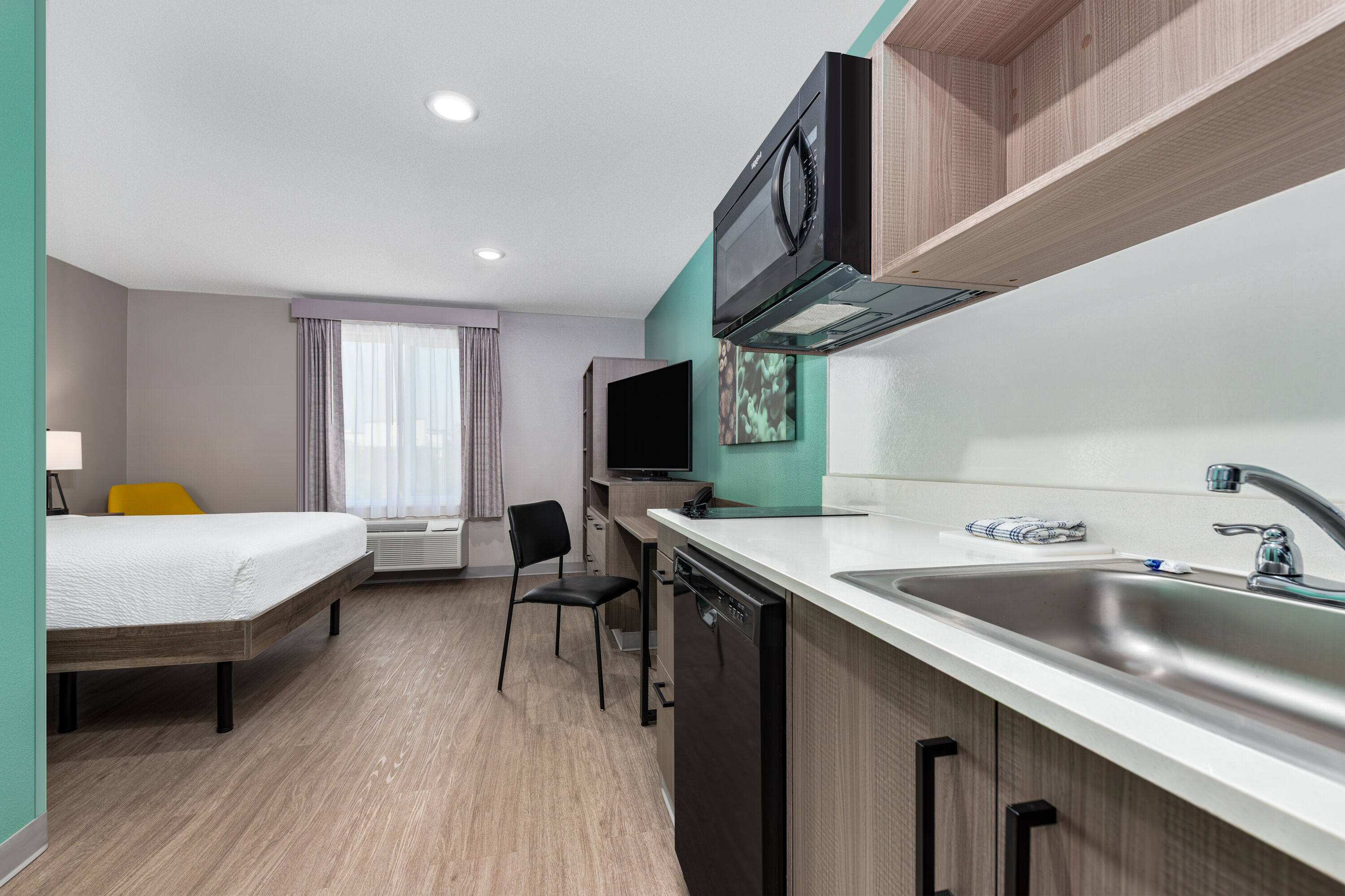 ECHO Suites Extended Stay by Wyndham Dallas Plano/Richardson suite in Plano, Texas