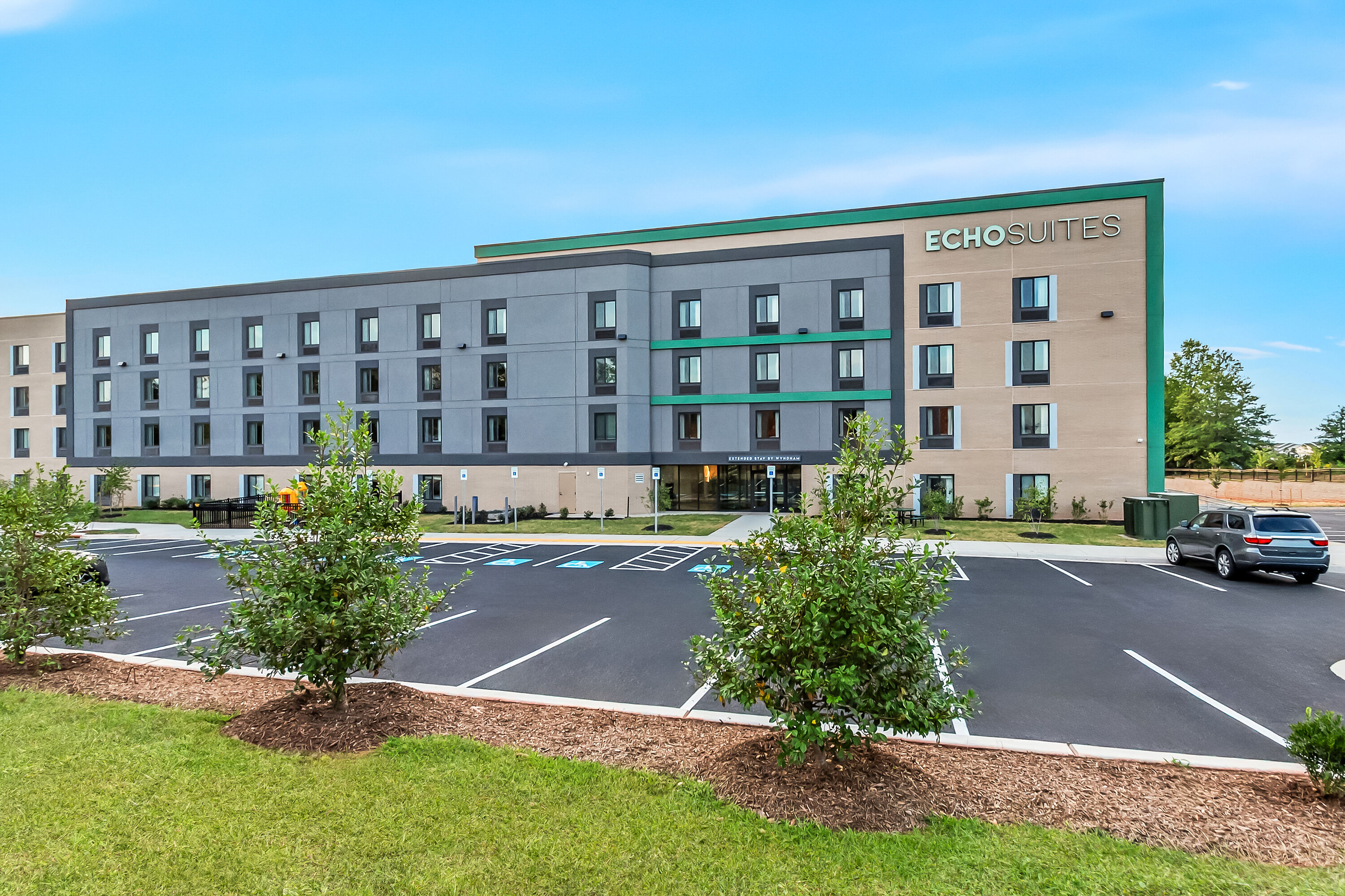 ECHO Suites Extended Stay by Wyndham Sterling