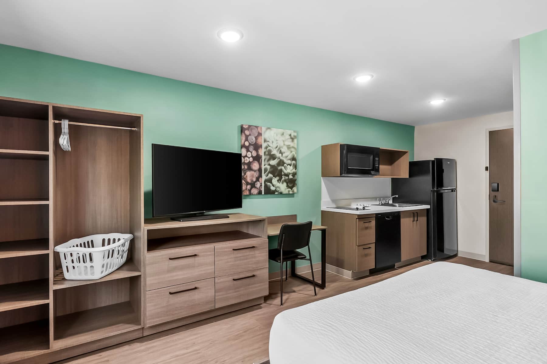ECHO Suites Extended Stay by Wyndham Sterling suite in Sterling, Virginia