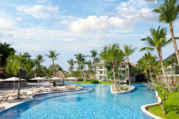 Pool at the Wyndham Alltra Punta Cana All Inclusive Resort in Punta Cana, Other than US/Canada